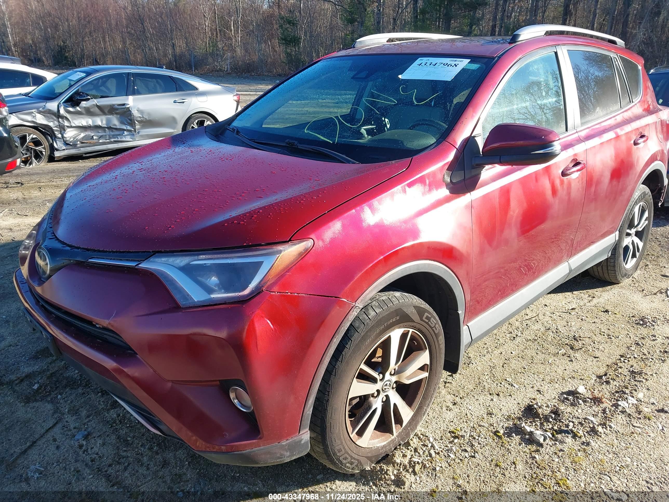 TOYOTA RAV4 image 2
