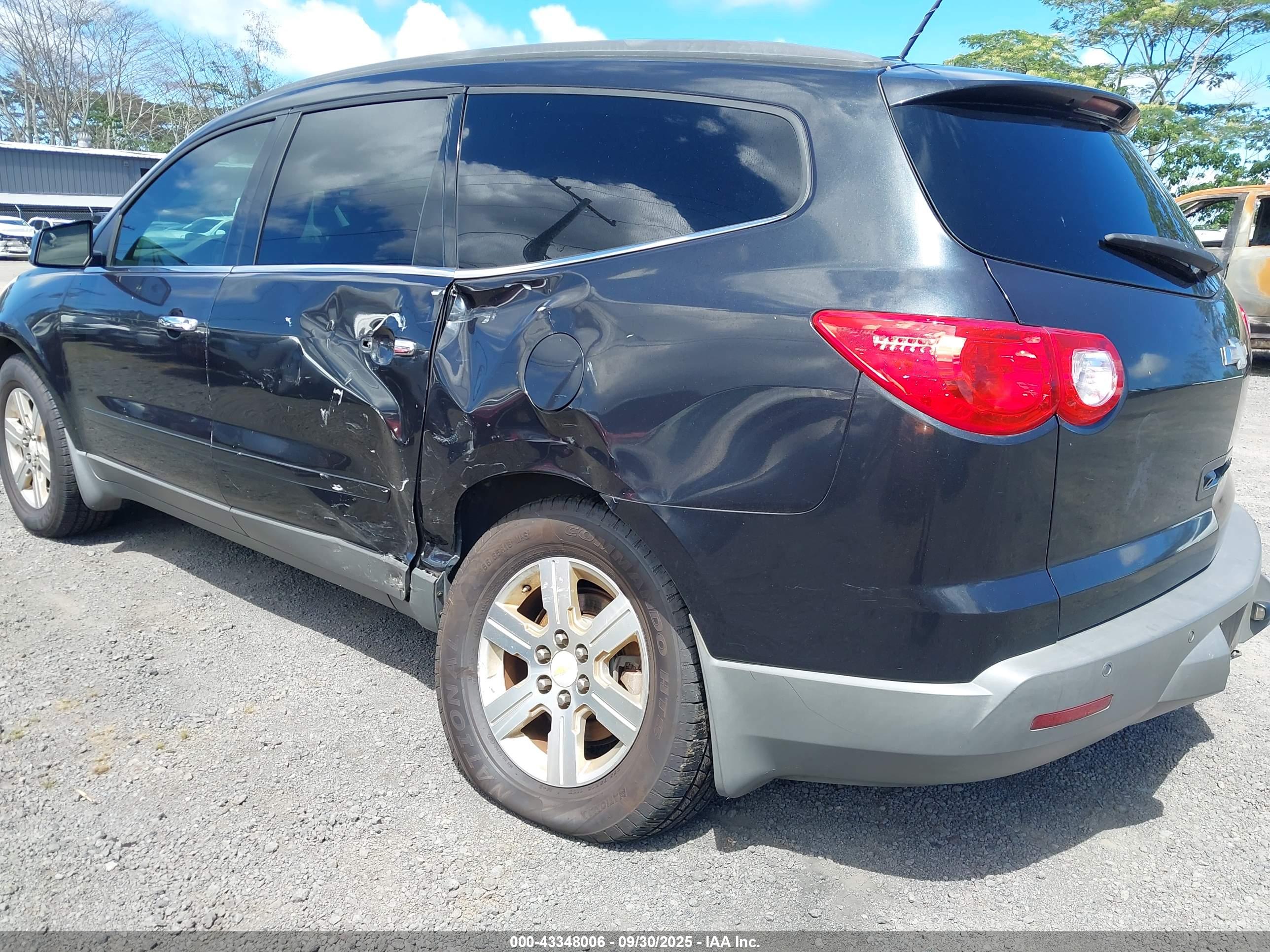 CHEVROLET TRAVERSE image 6