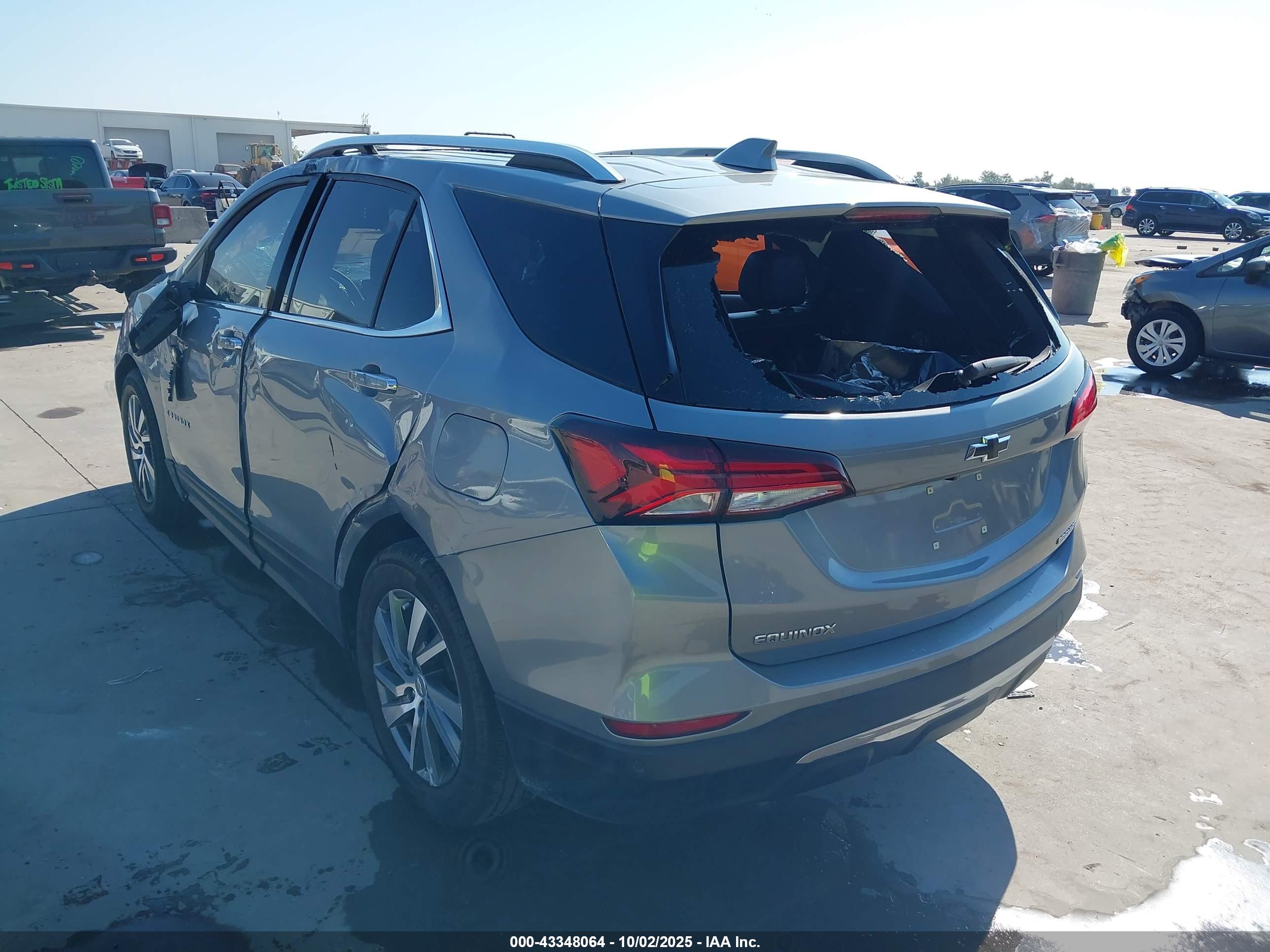 CHEVROLET EQUINOX image 3