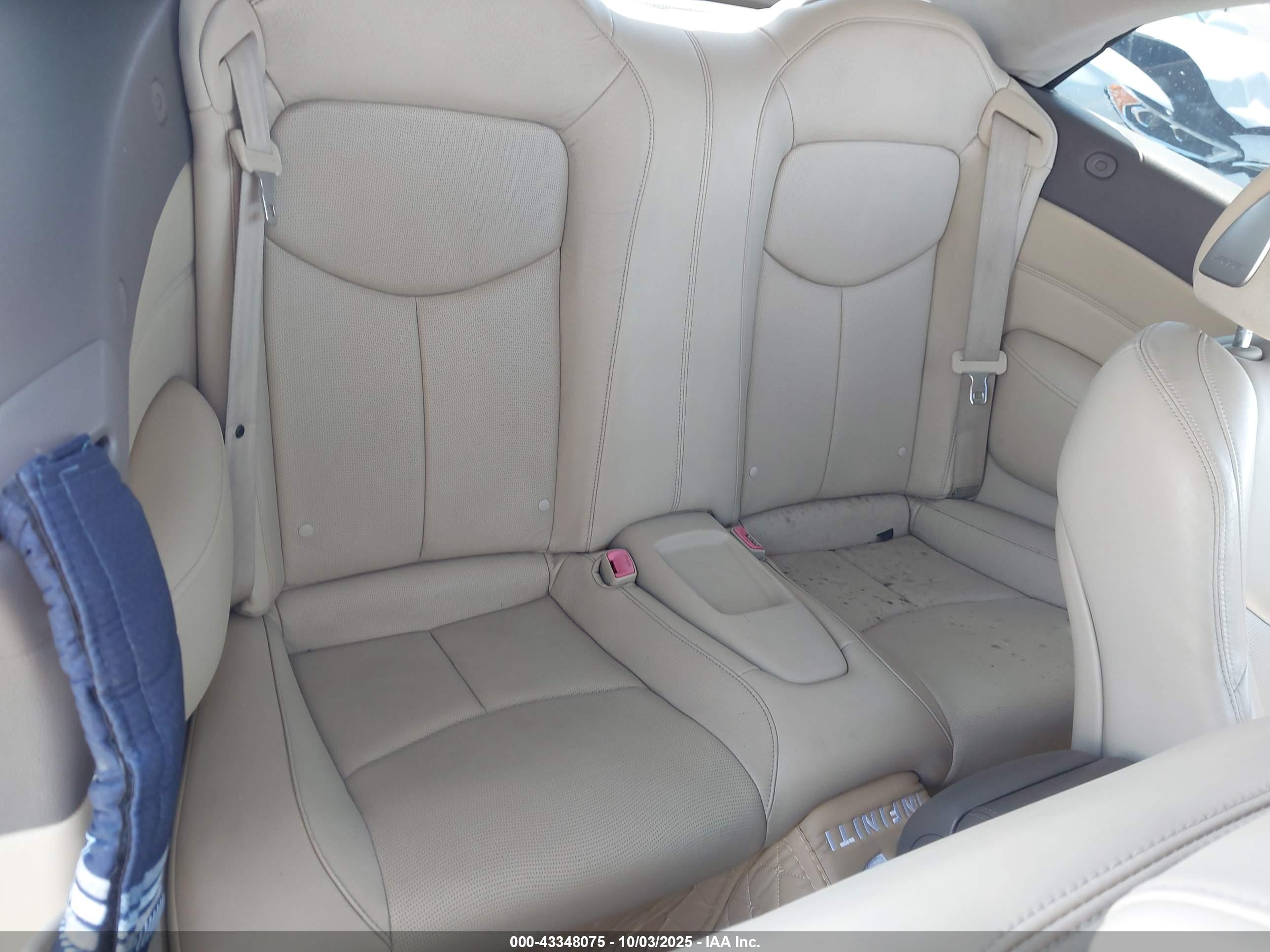INFINITI G37 image 8