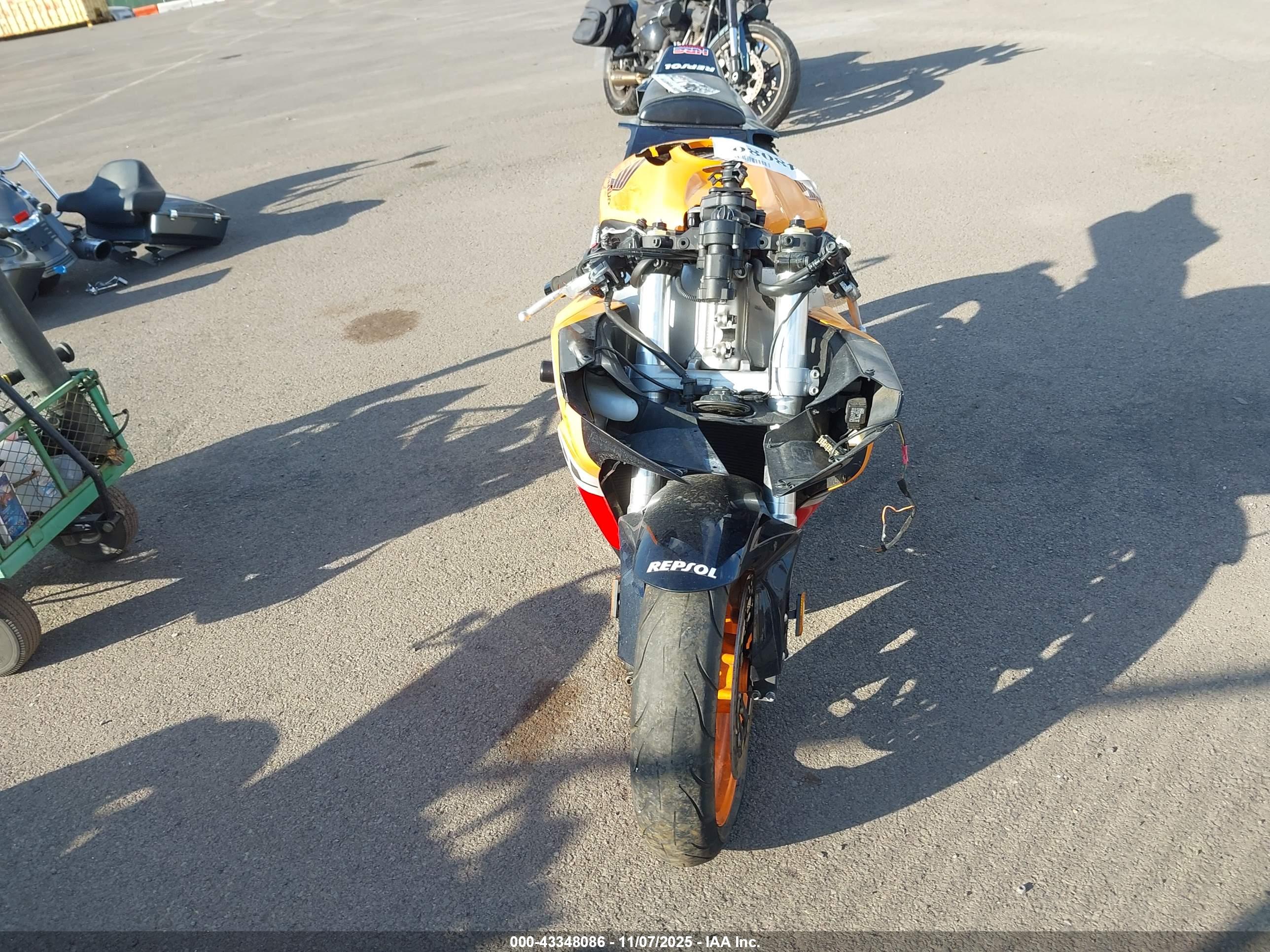 HONDA CBR1000 image 5