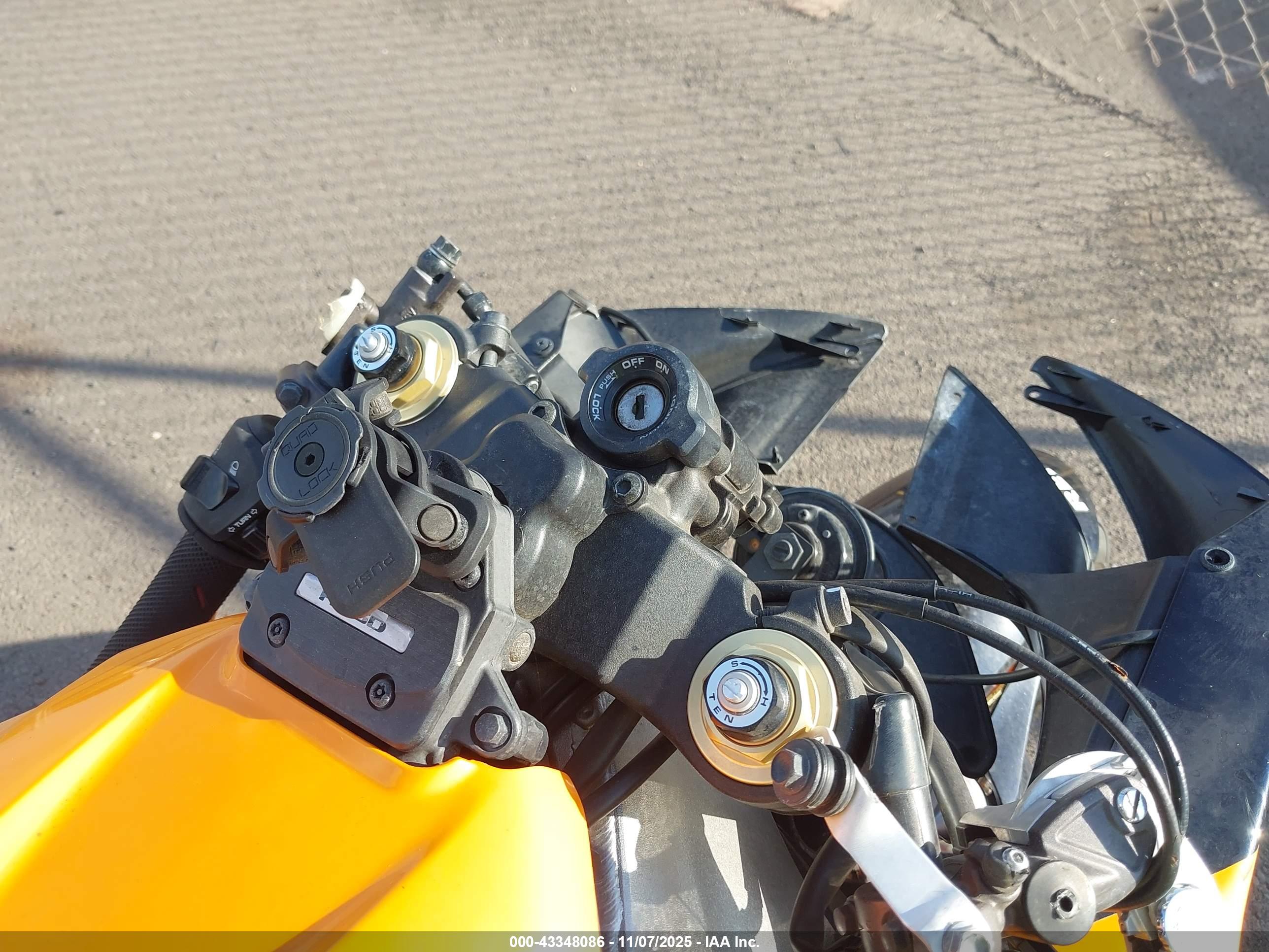 HONDA CBR1000 image 7
