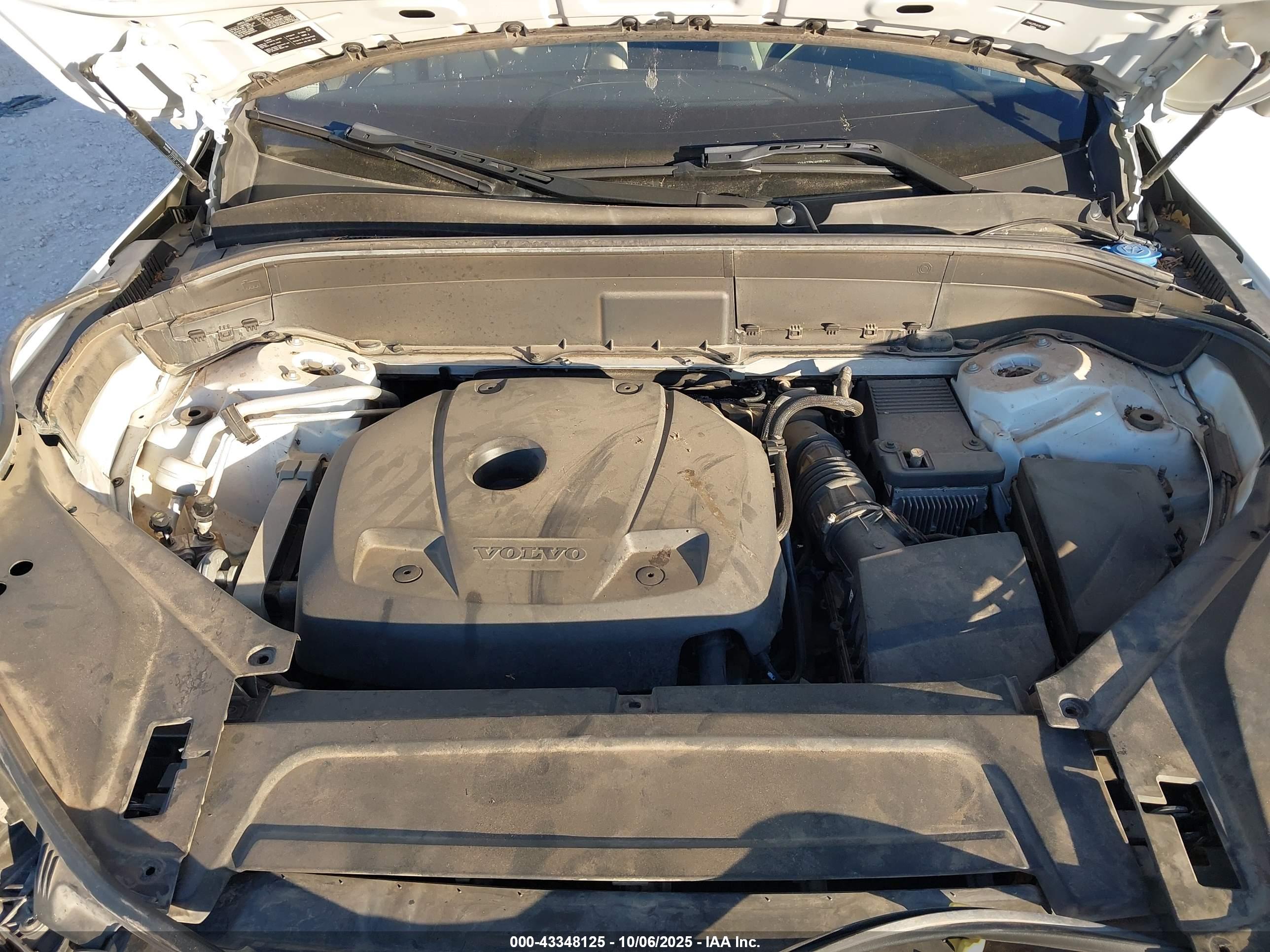 VOLVO XC90 image 10