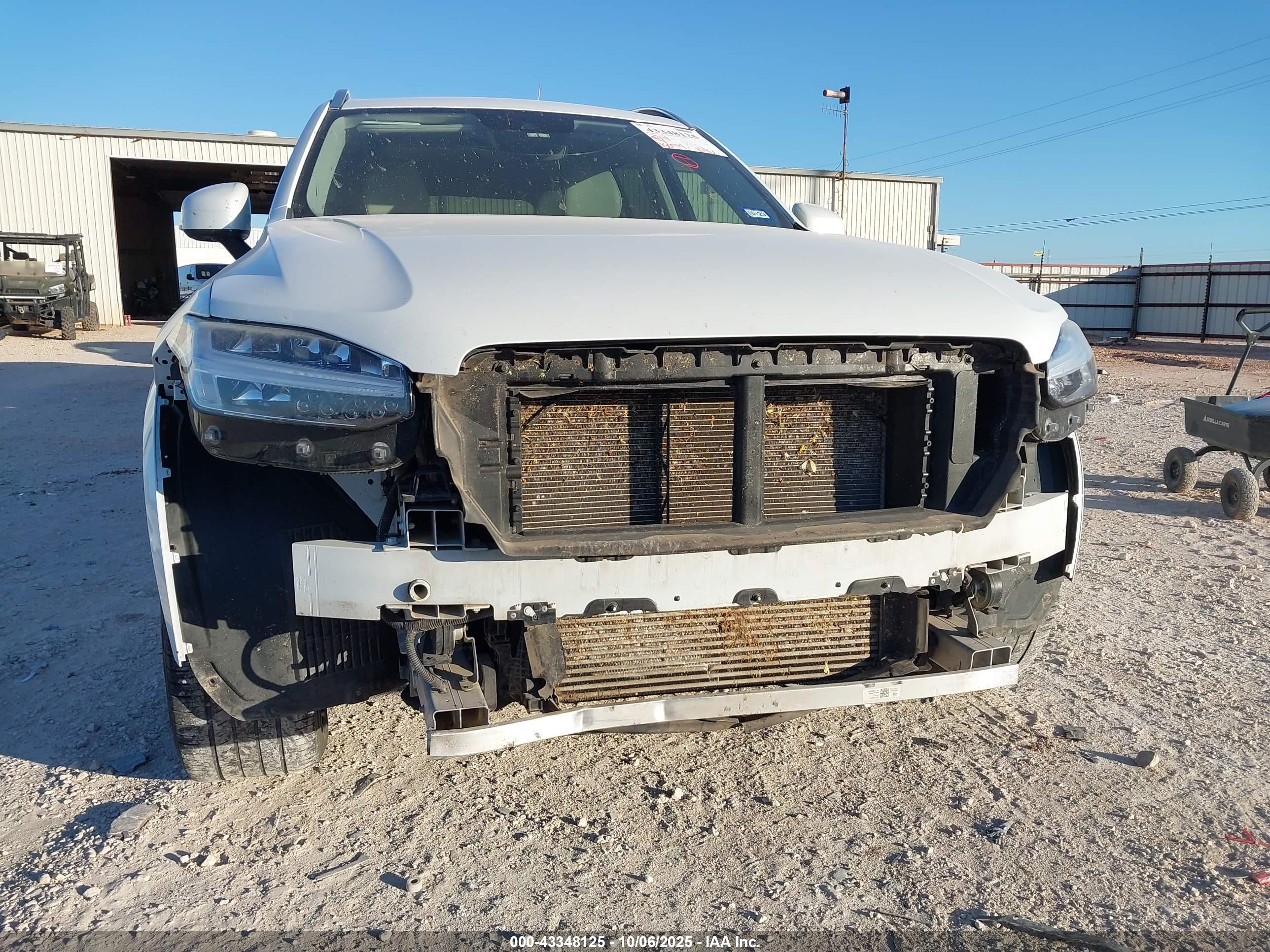 VOLVO XC90 image 6