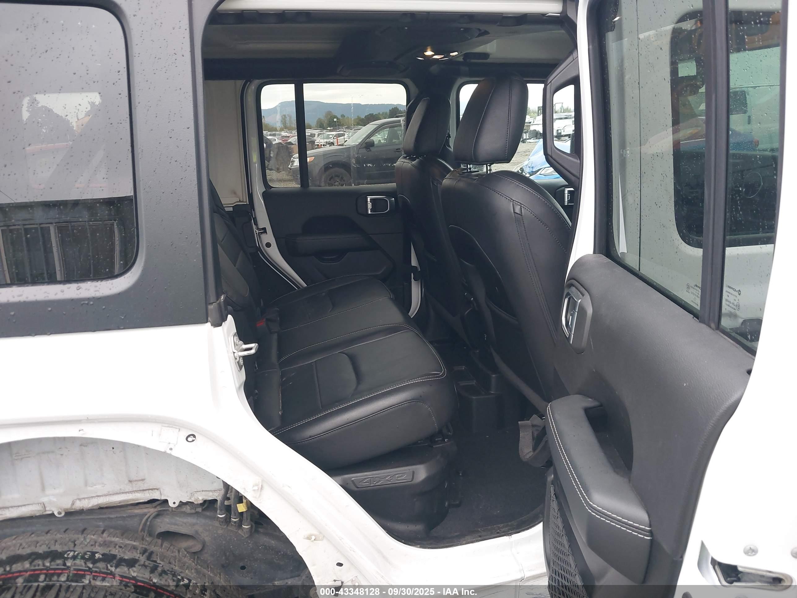 JEEP WRANGLER image 8