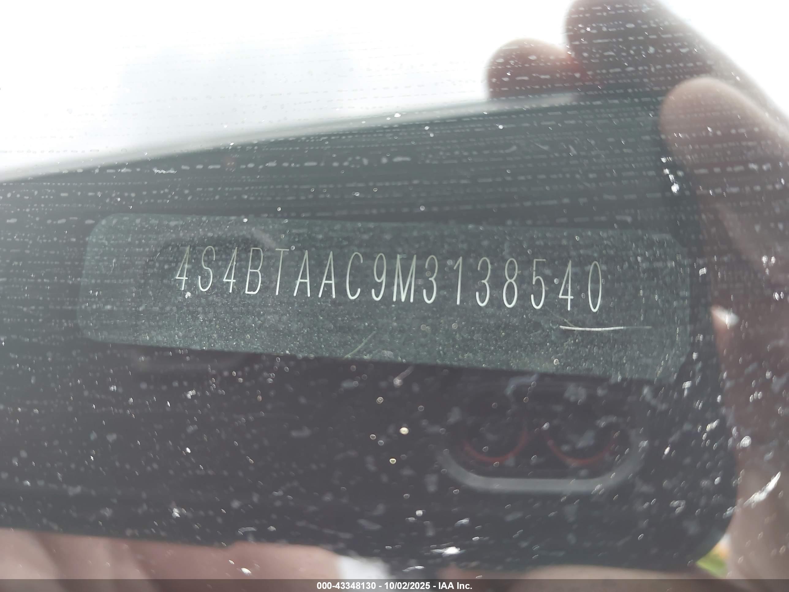 SUBARU OUTBACK image 9