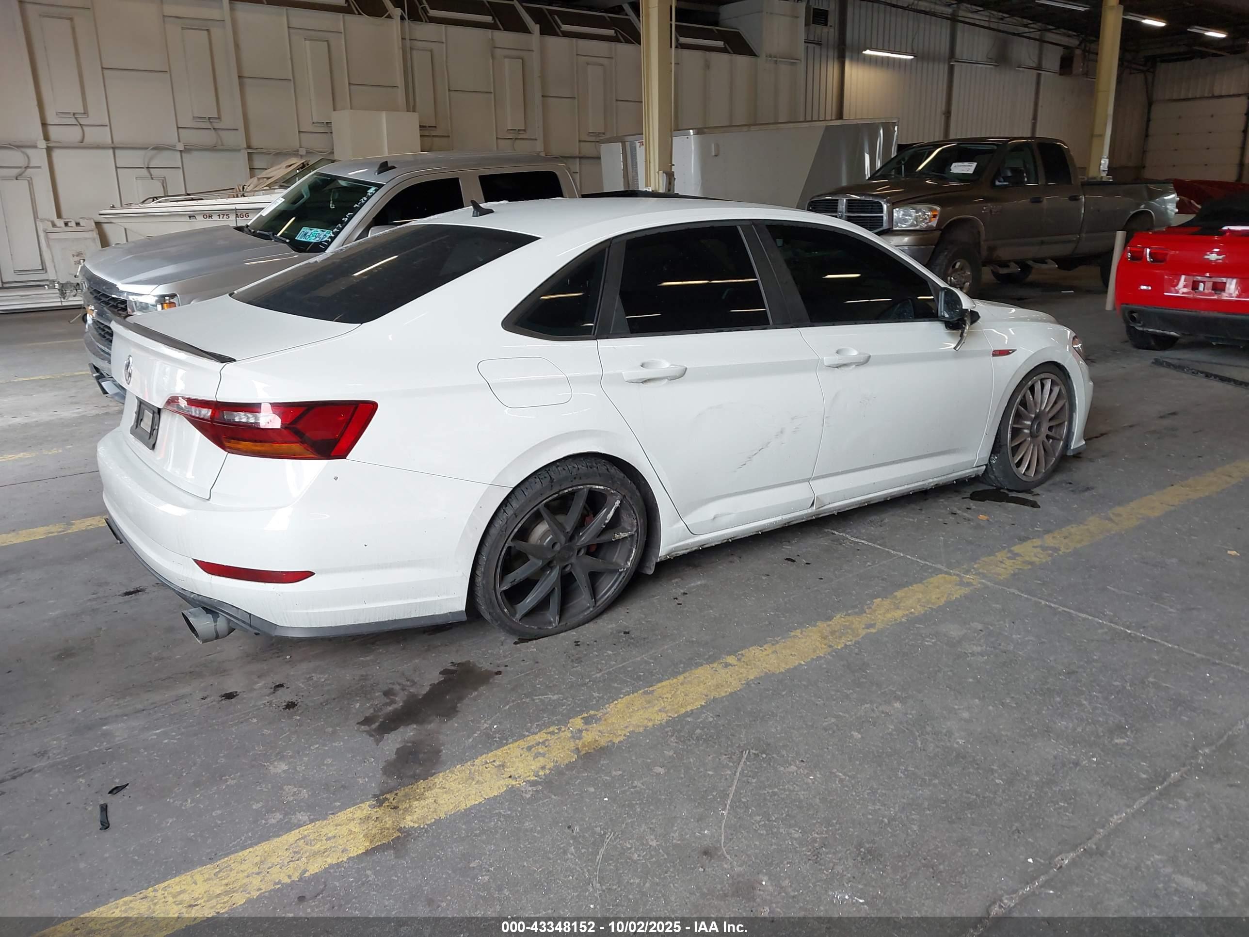 VOLKSWAGEN JETTA image 4