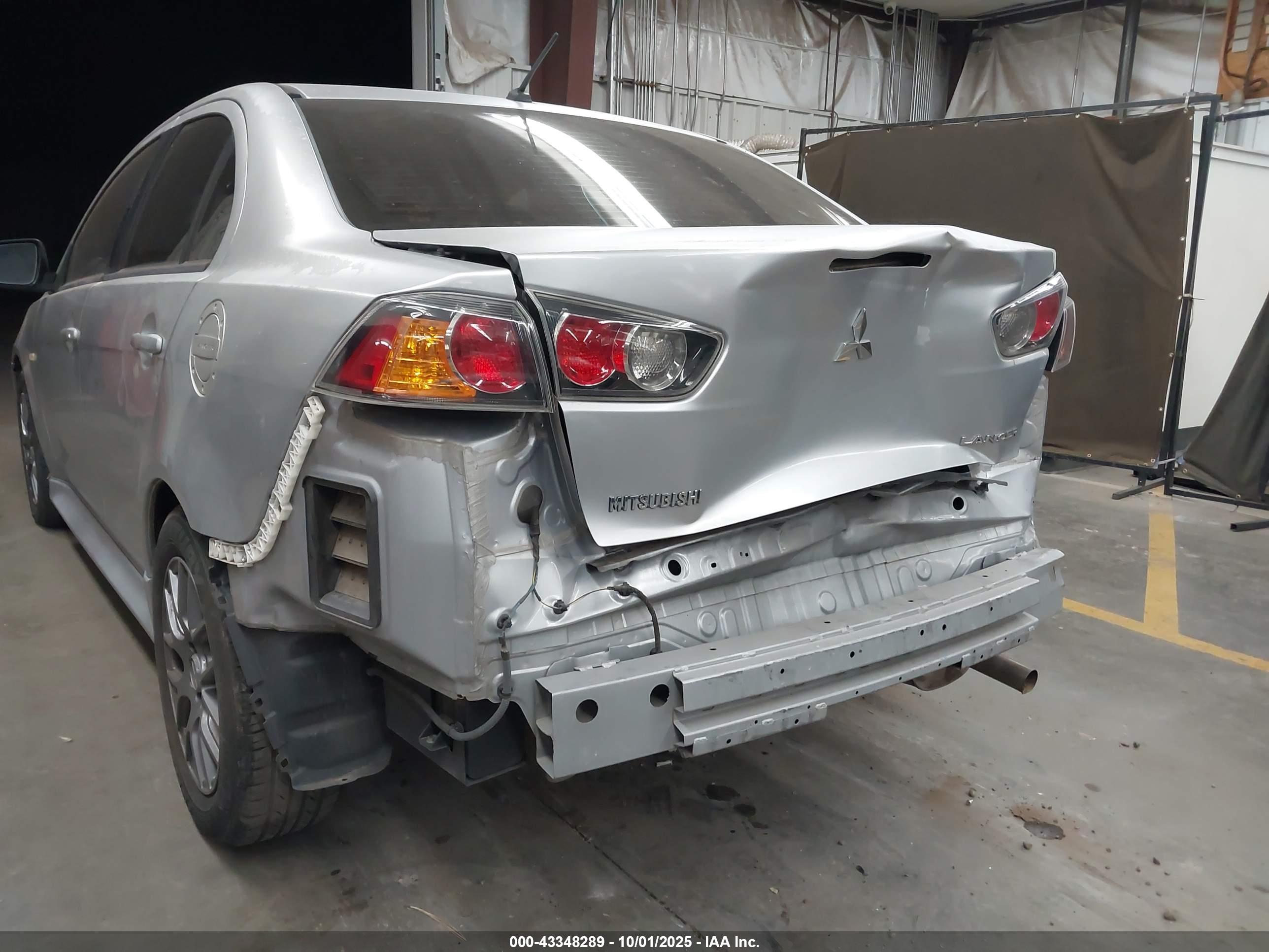 MITSUBISHI LANCER image 6