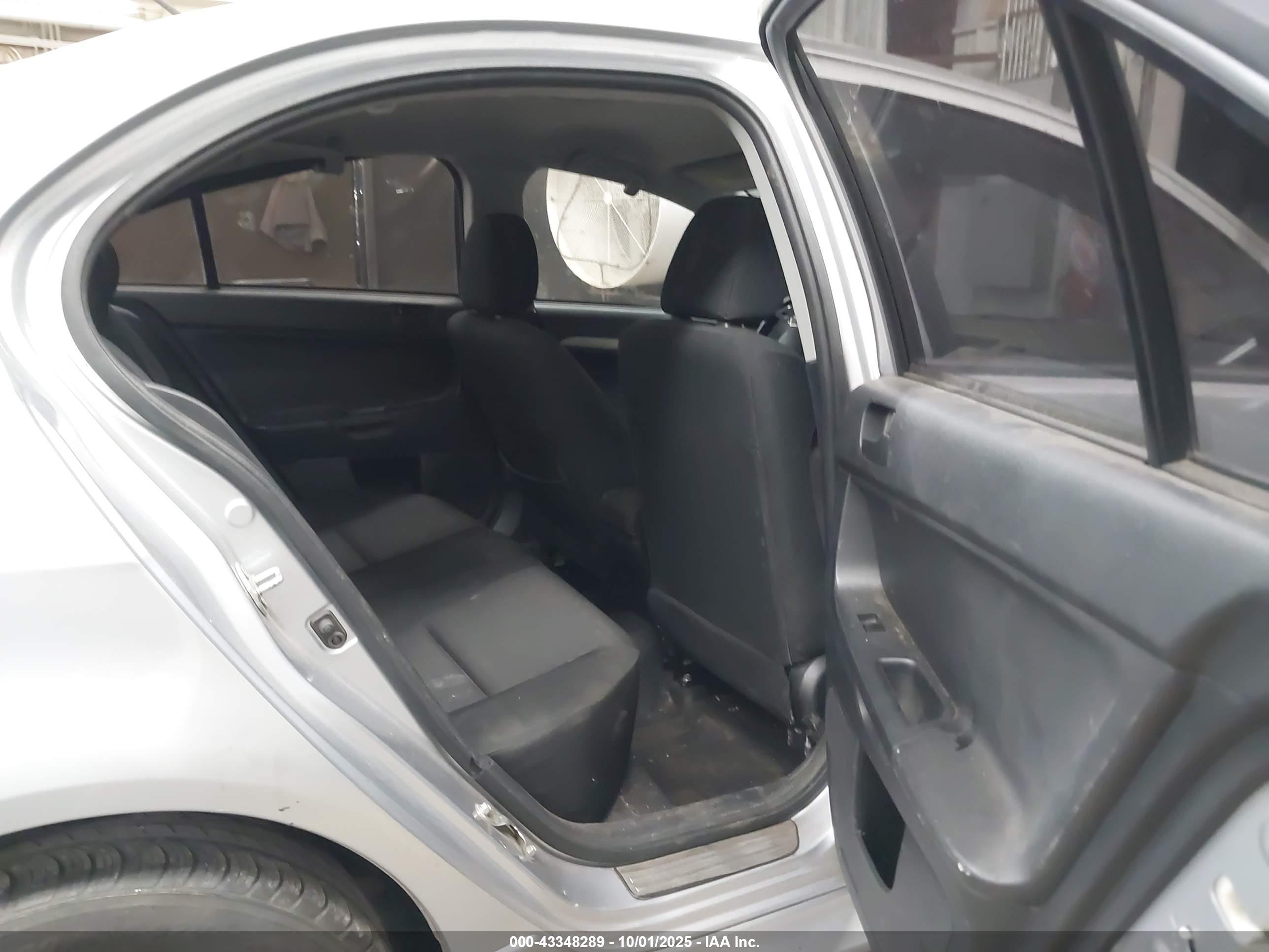 MITSUBISHI LANCER image 8