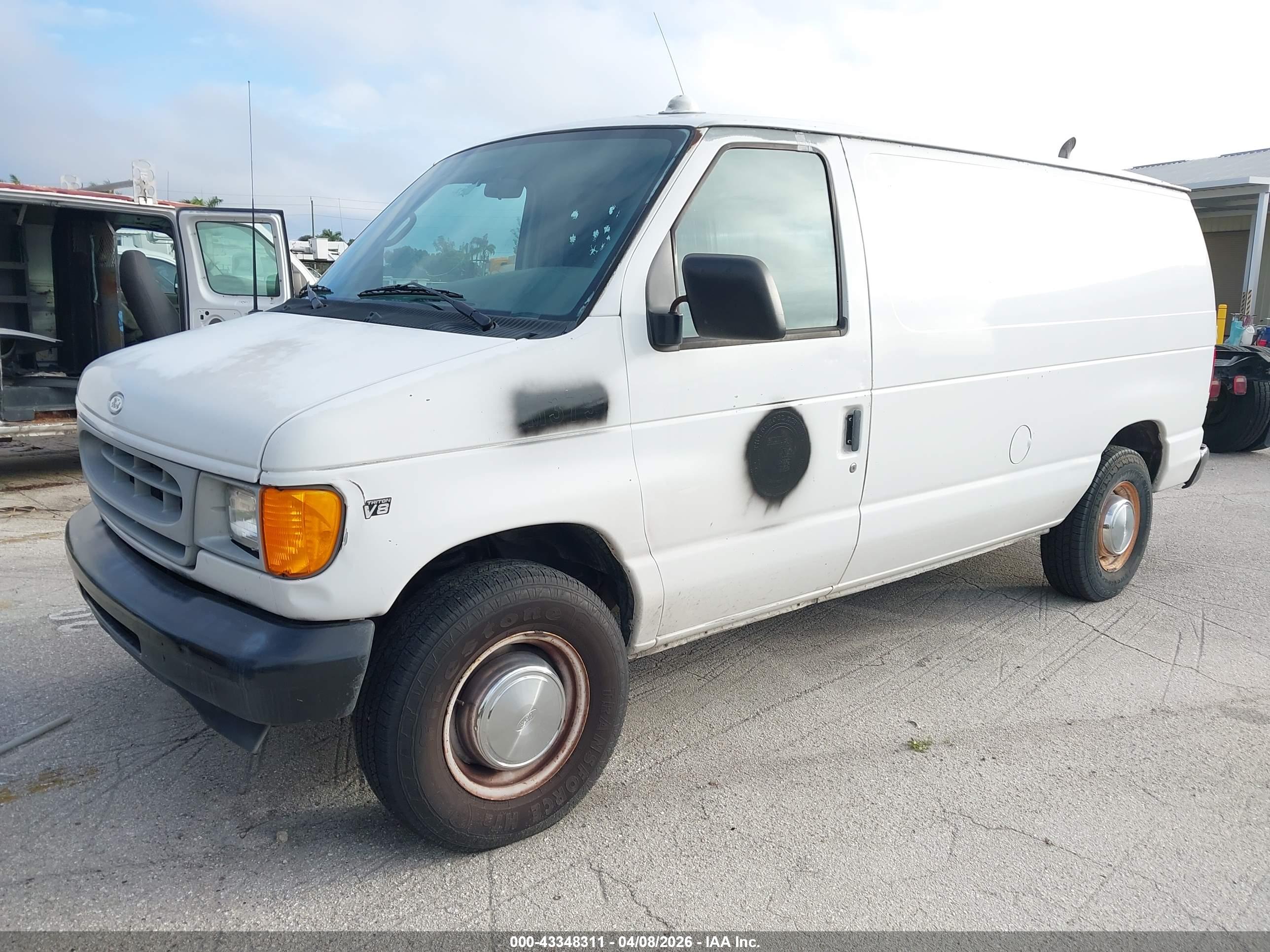 FORD E-250 image 2