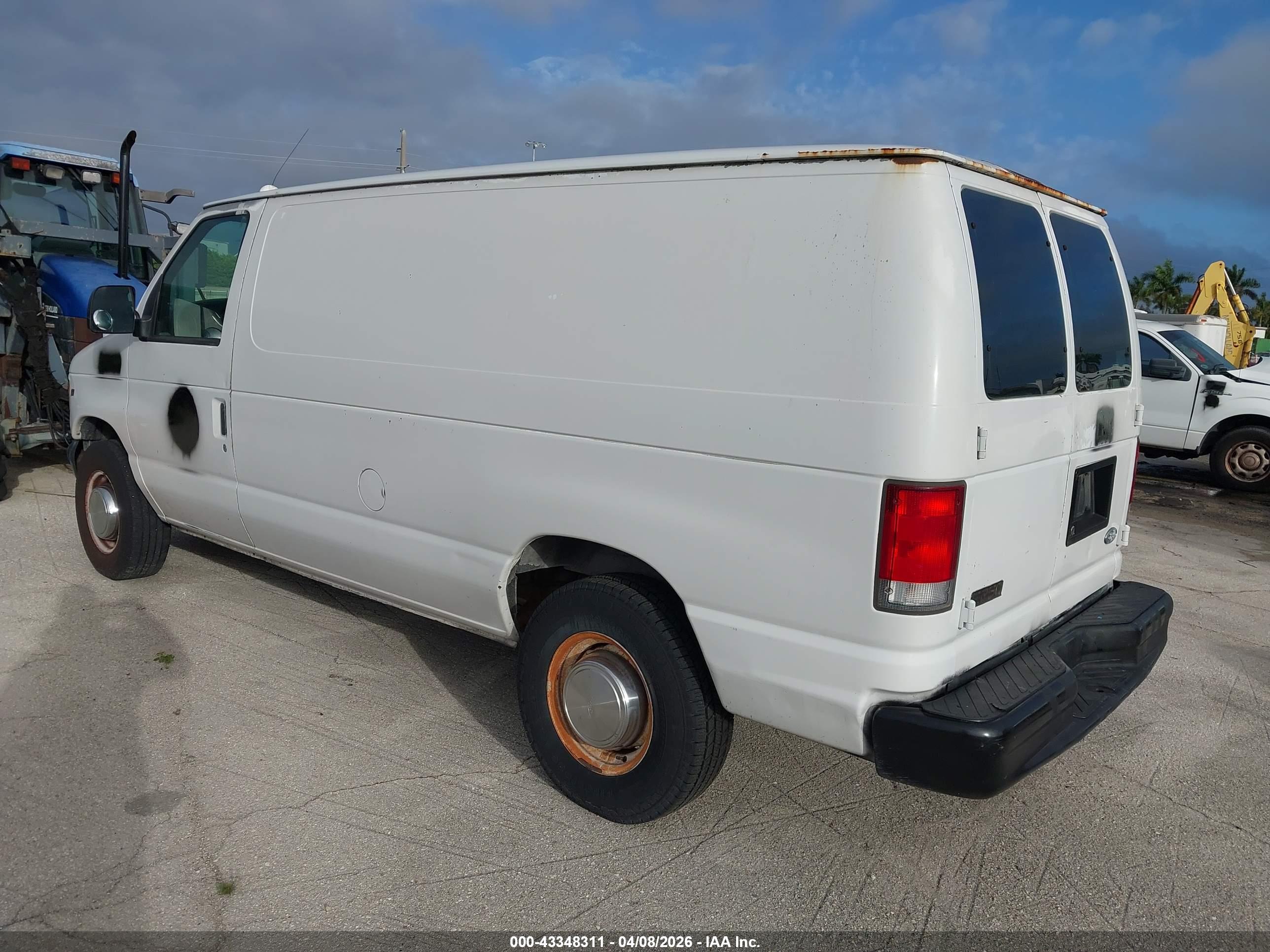 FORD E-250 image 3