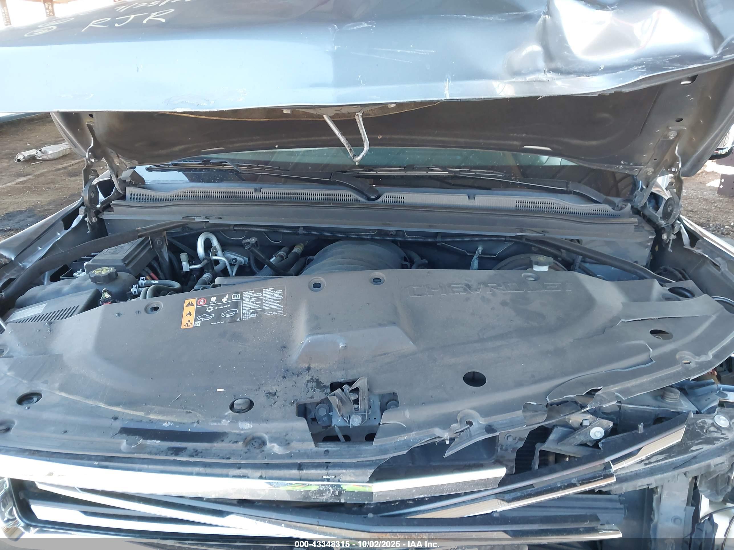 CHEVROLET TAHOE image 10