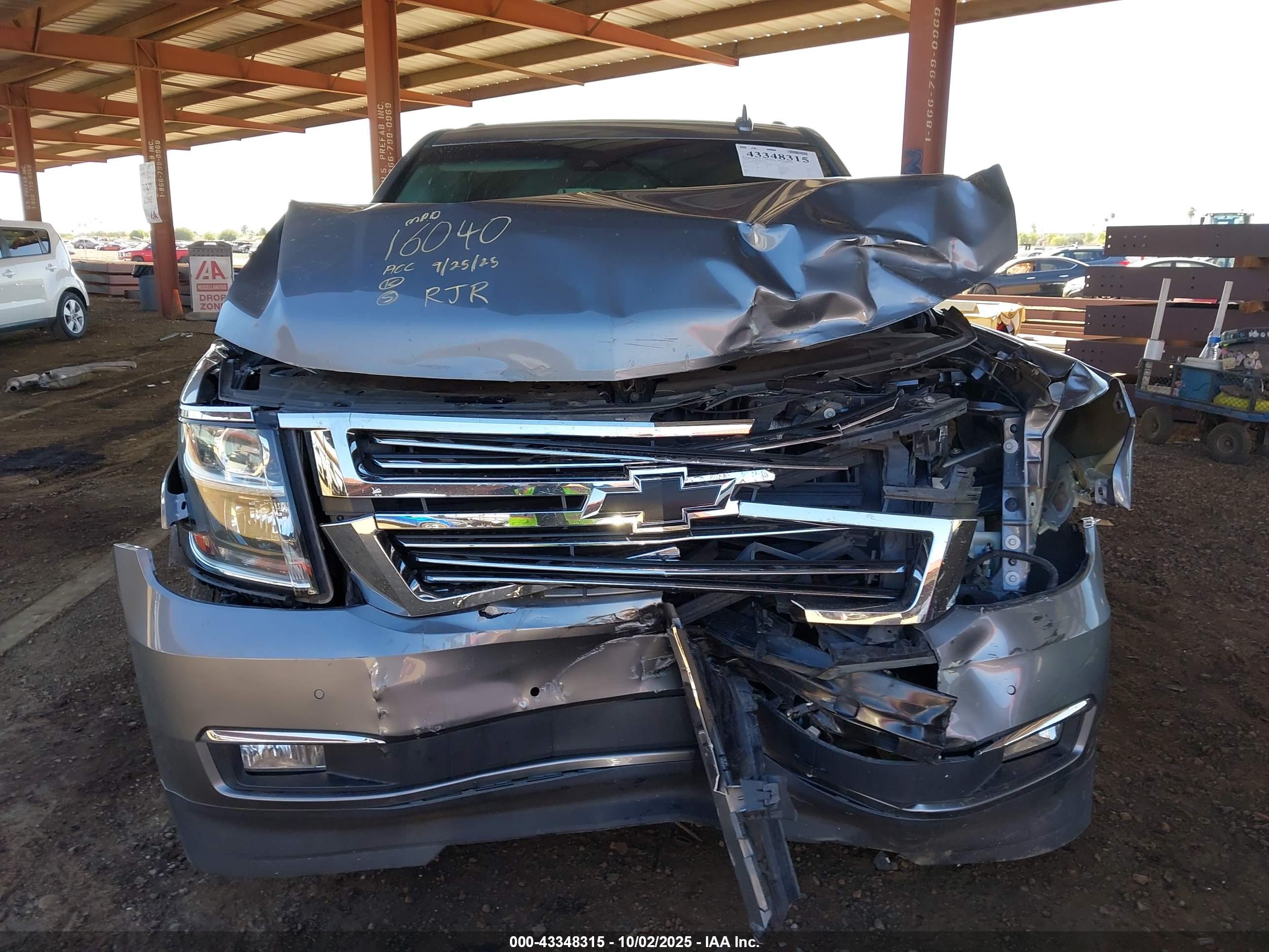 CHEVROLET TAHOE image 6