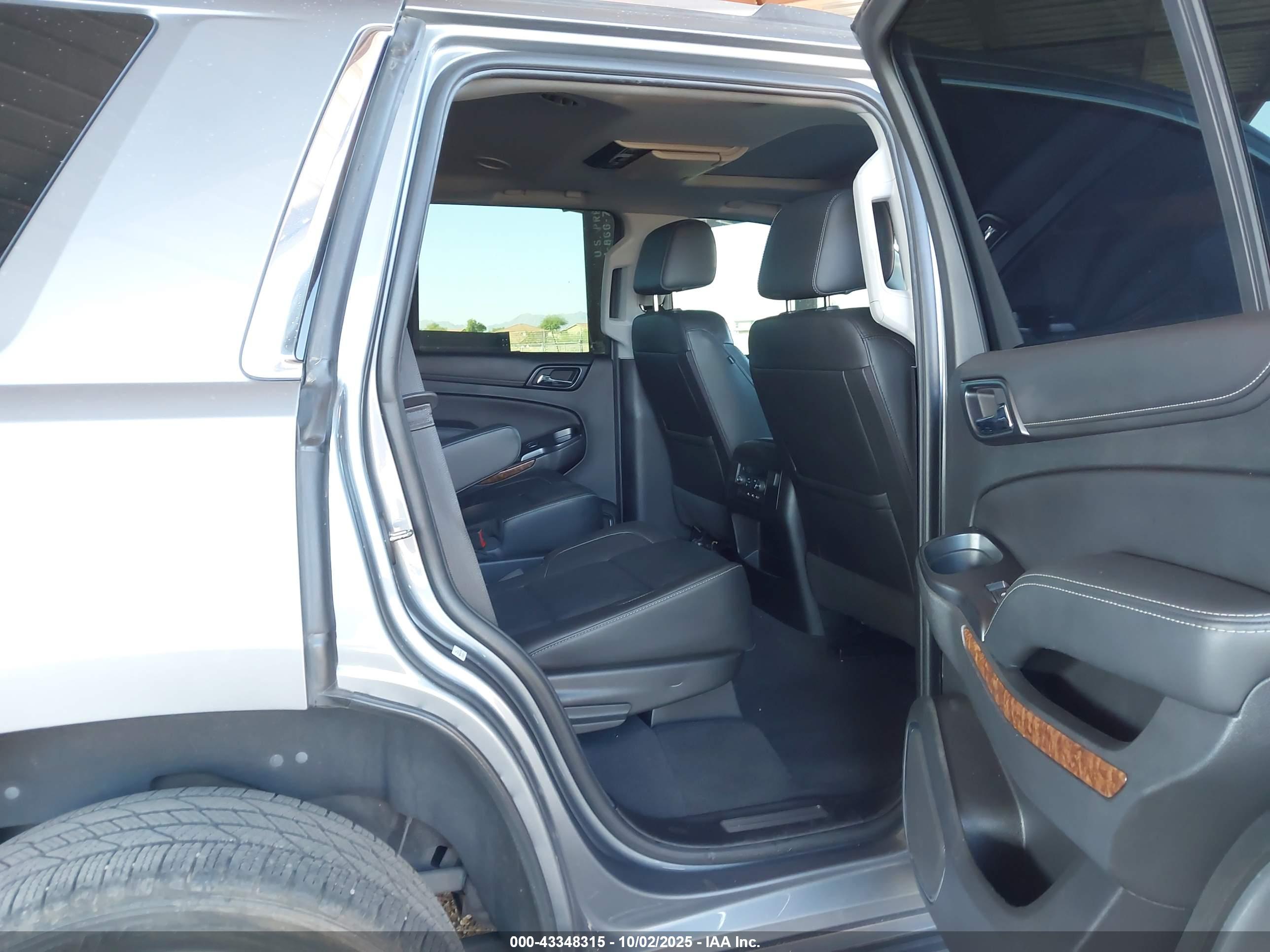 CHEVROLET TAHOE image 8