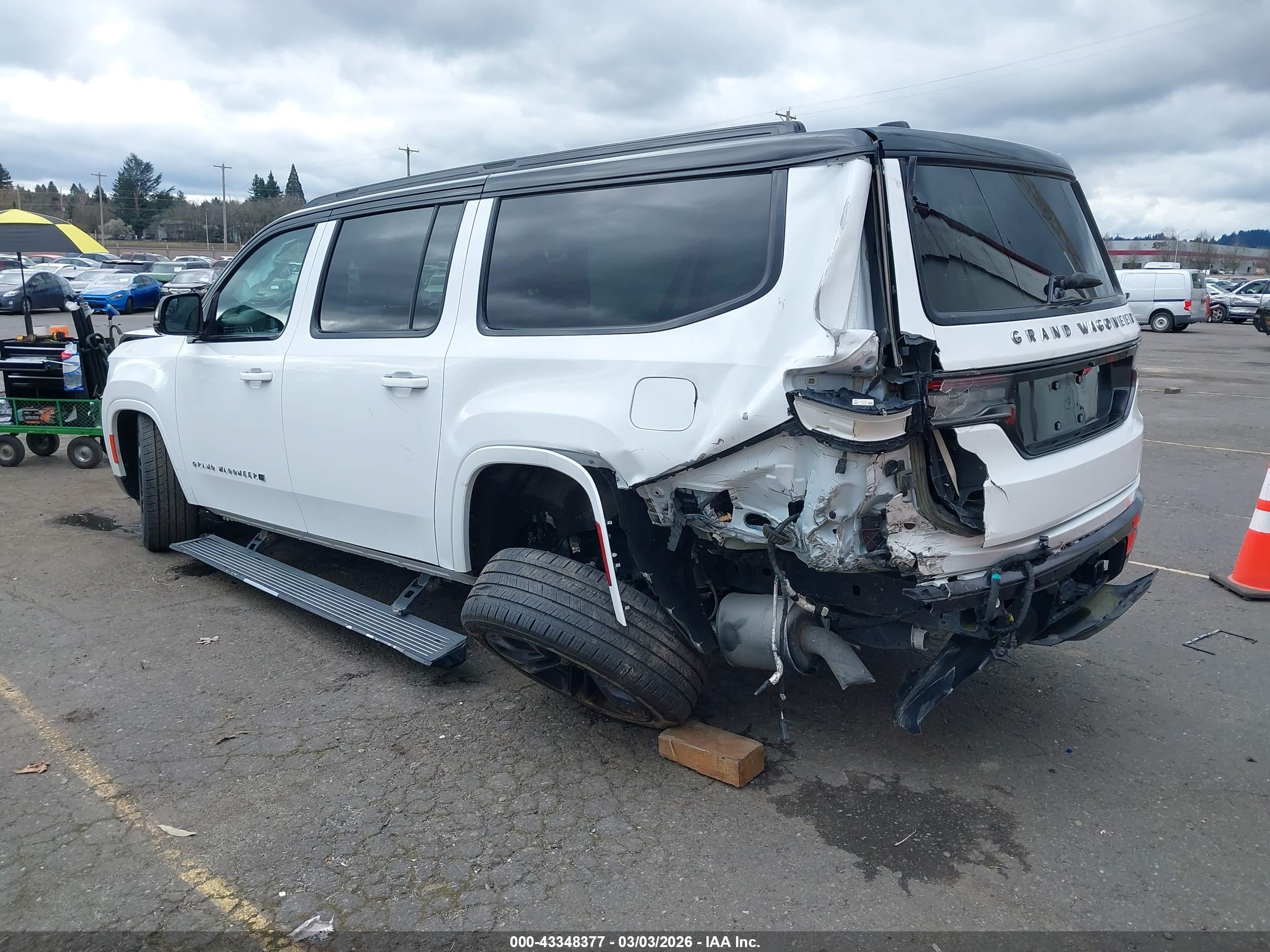 JEEP GRAND image 3