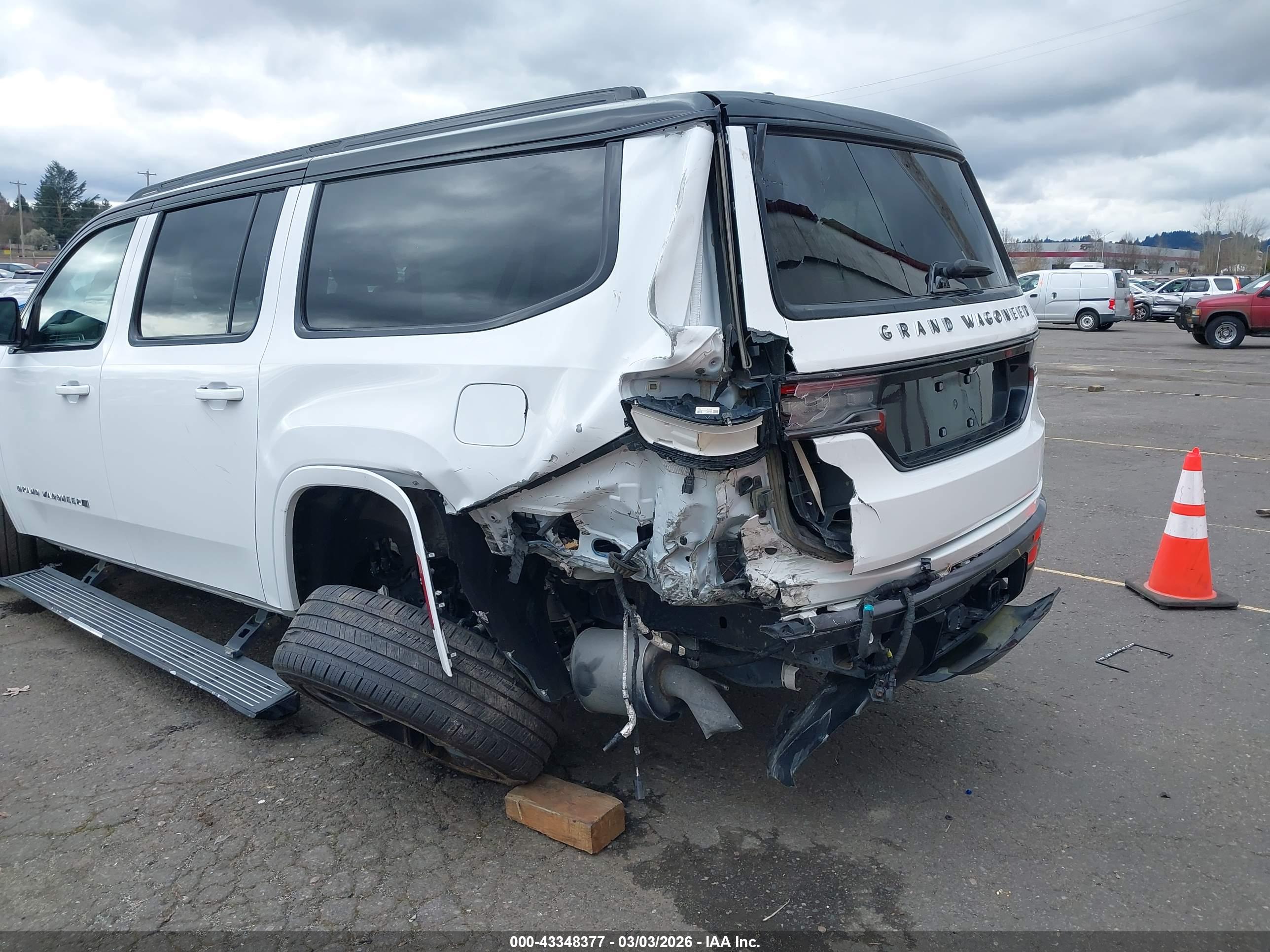 JEEP GRAND image 6