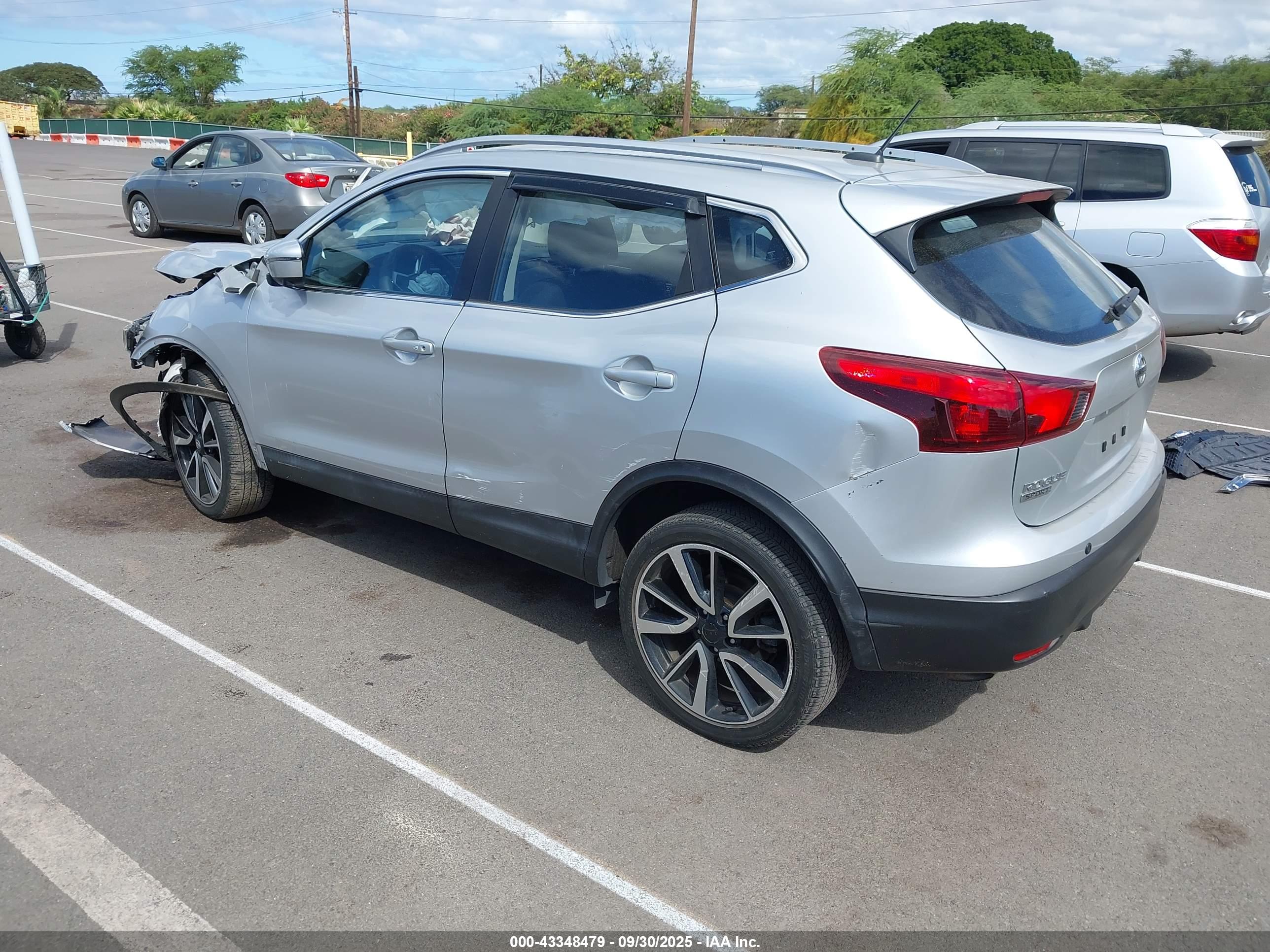 NISSAN ROGUE image 3