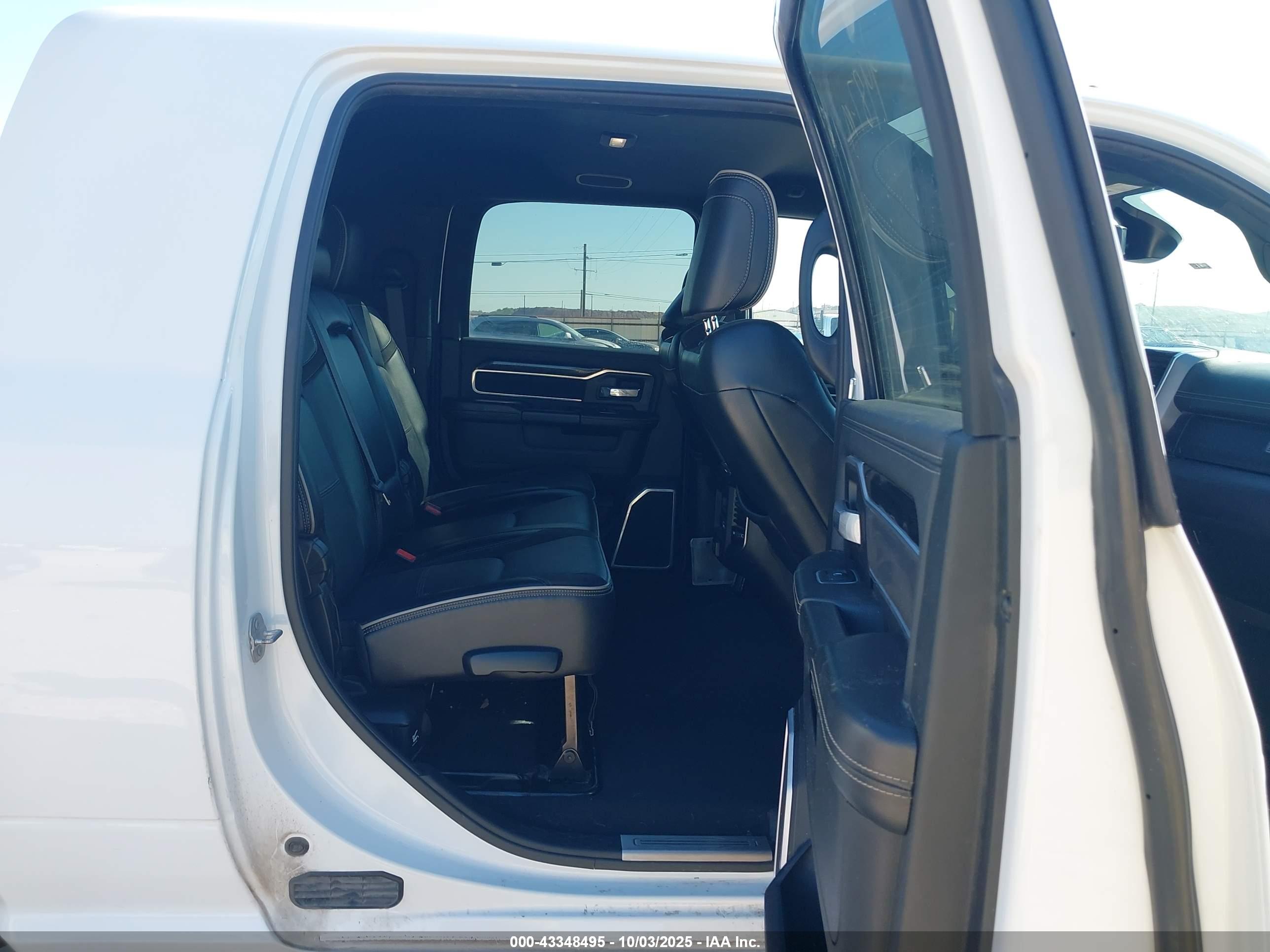 RAM 2500 image 8