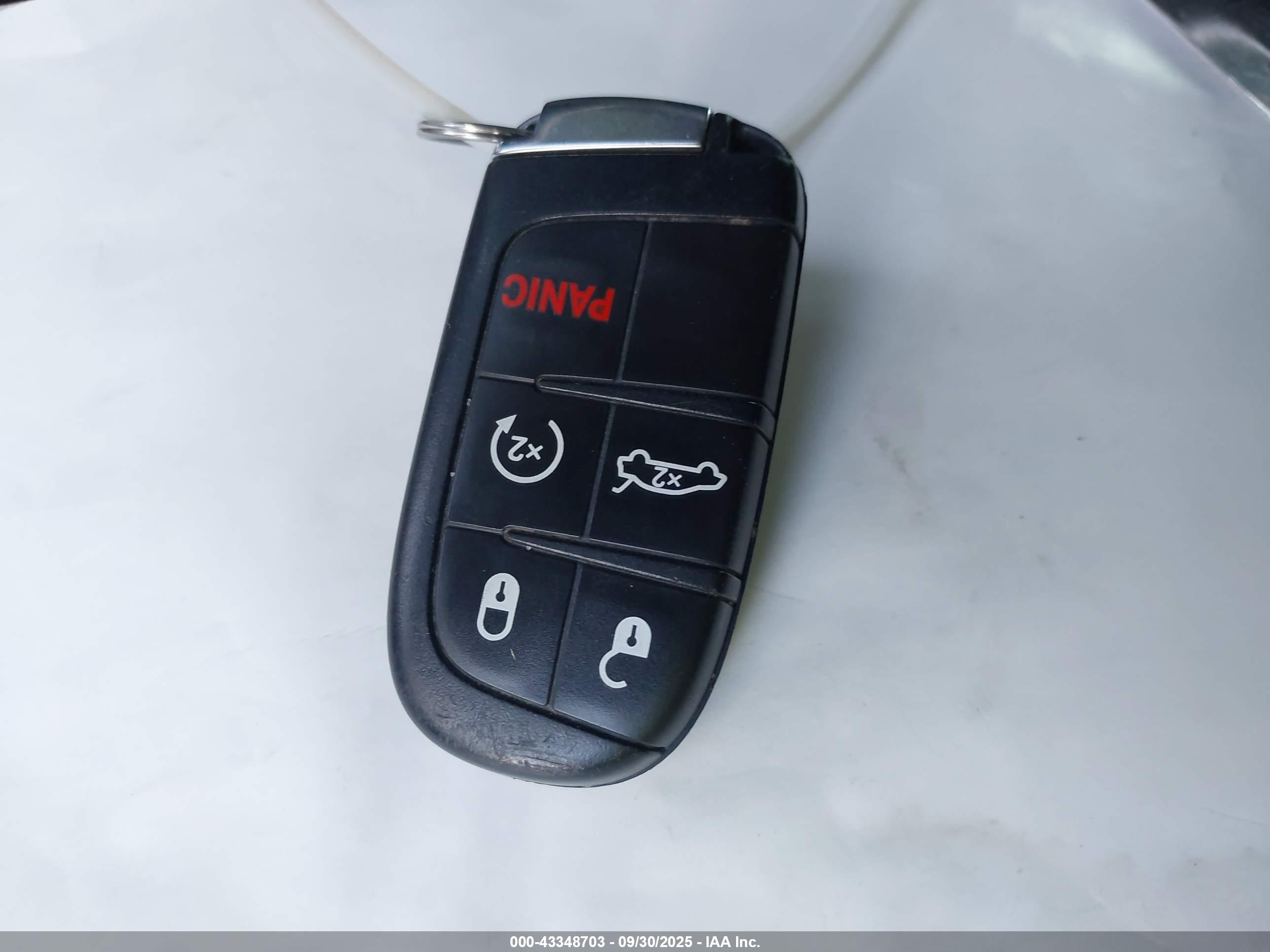 DODGE CHALLENGER image 11
