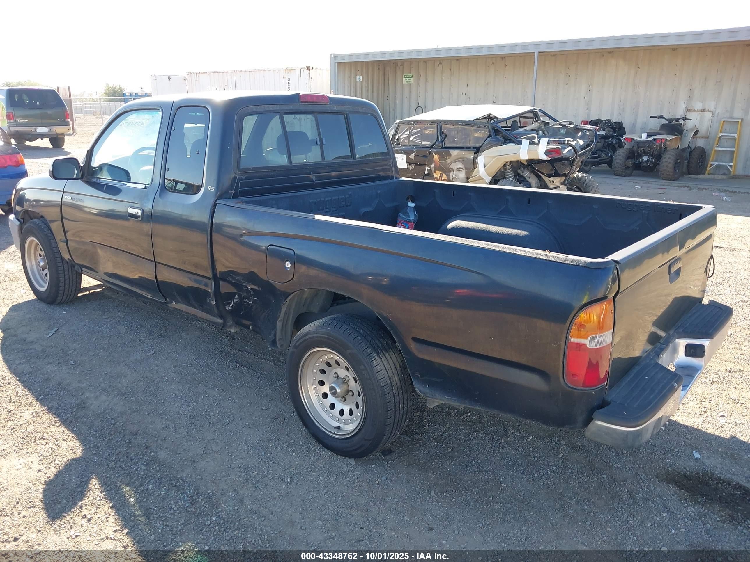 TOYOTA TACOMA image 3