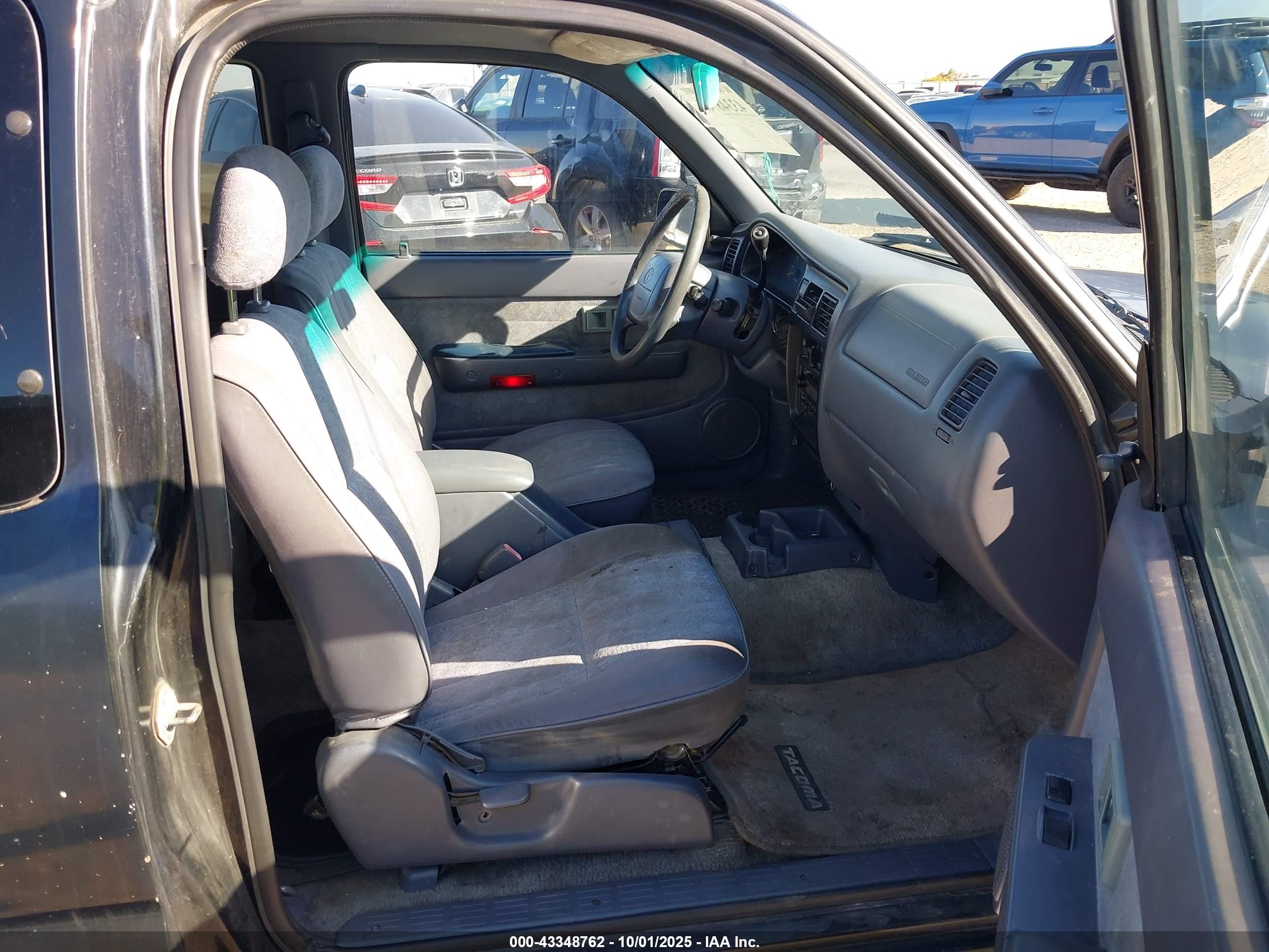 TOYOTA TACOMA image 5