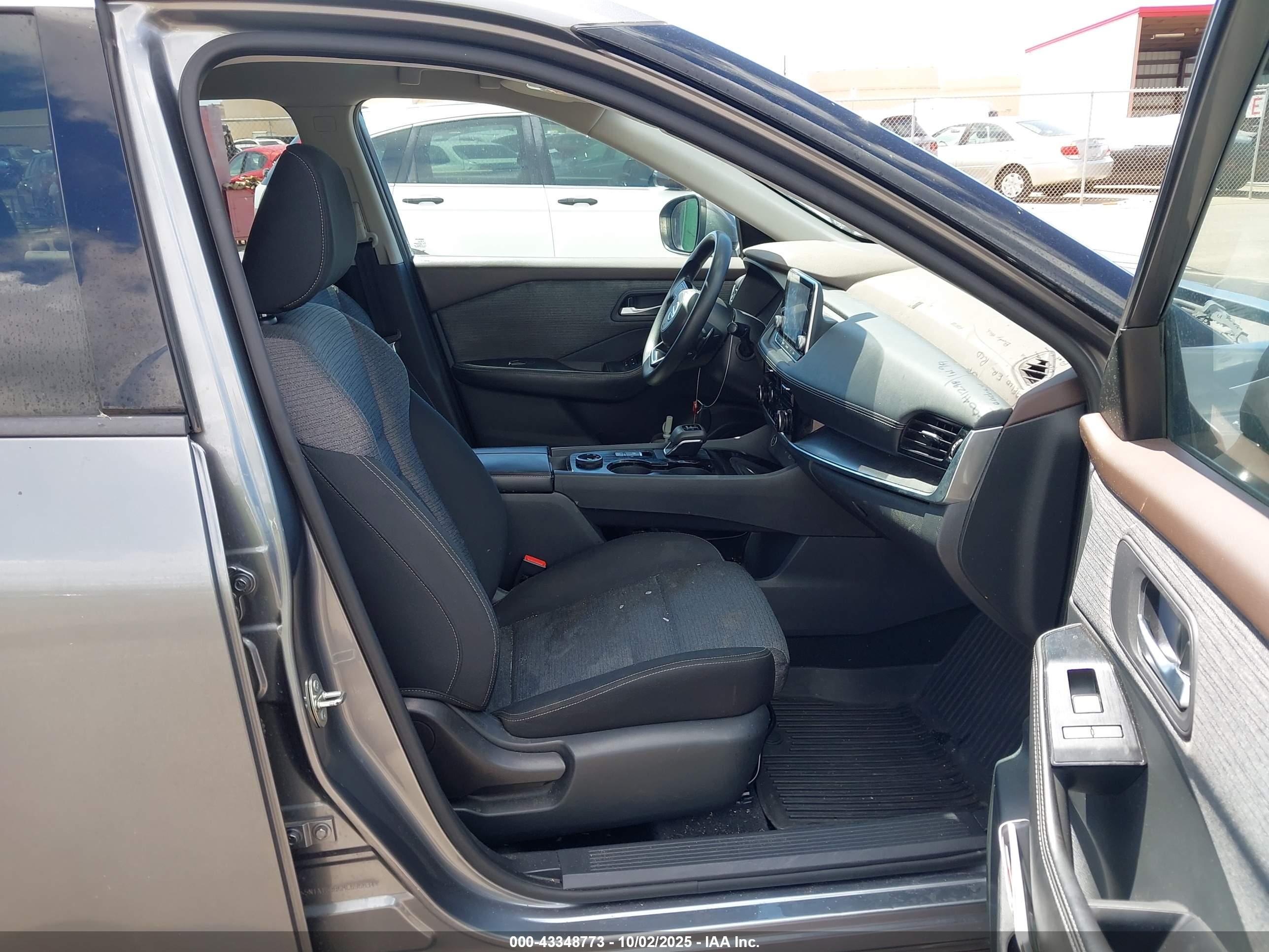 NISSAN ROGUE image 5