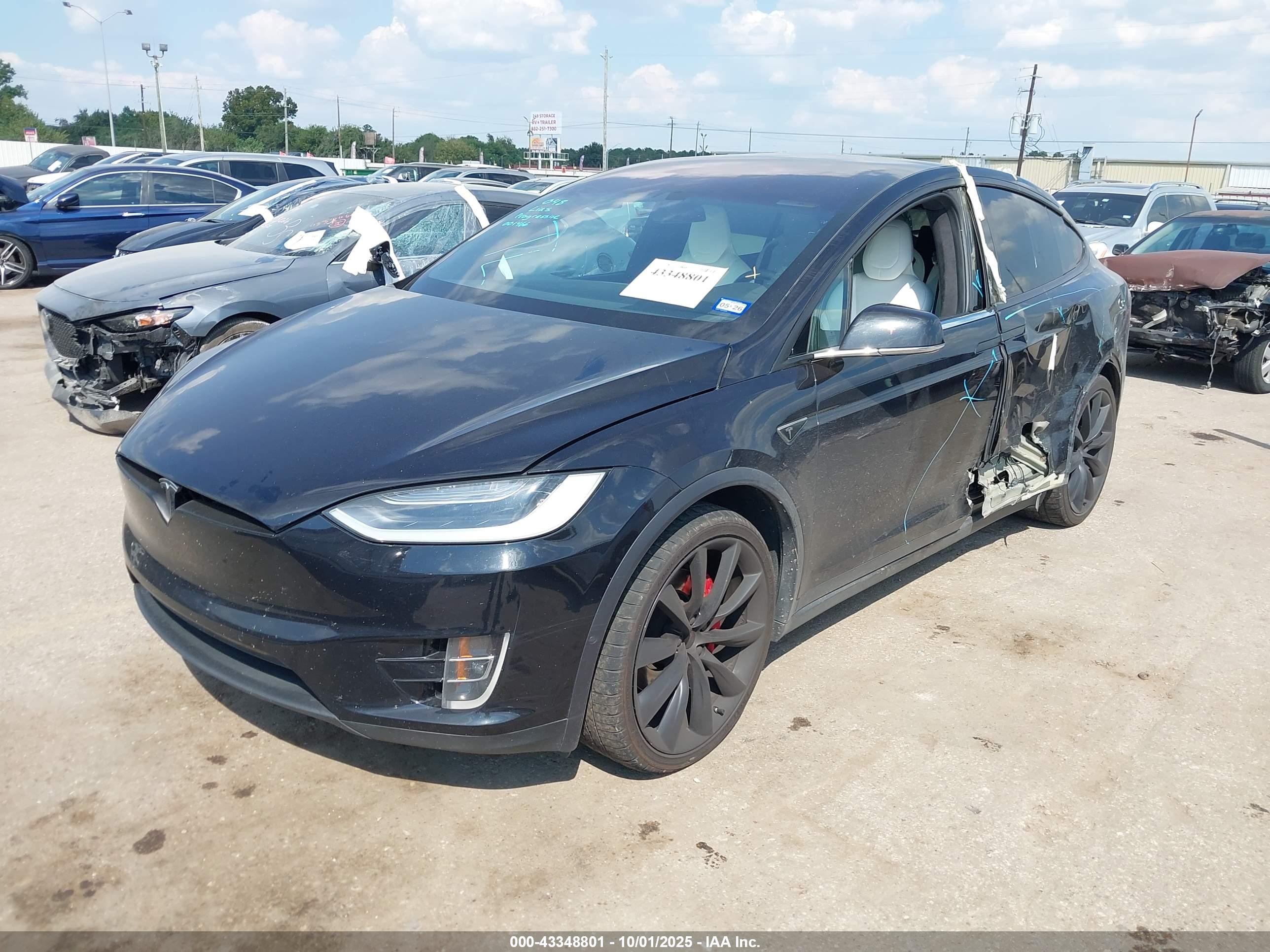 TESLA MODEL image 6