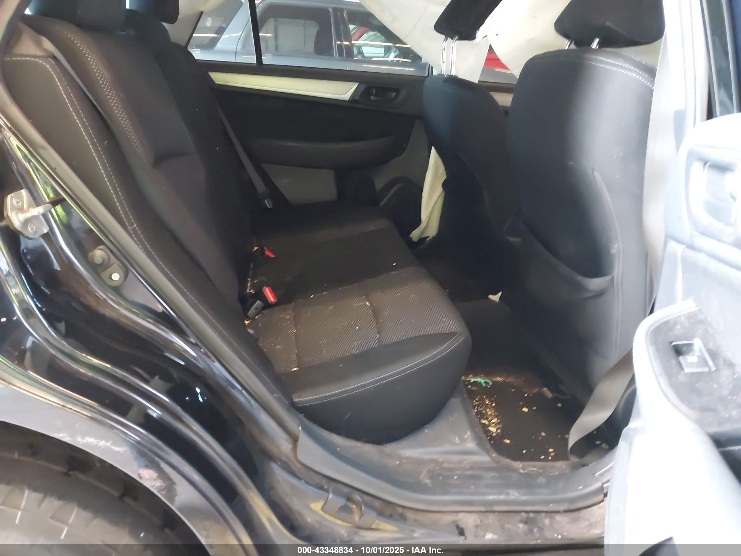 SUBARU OUTBACK image 8