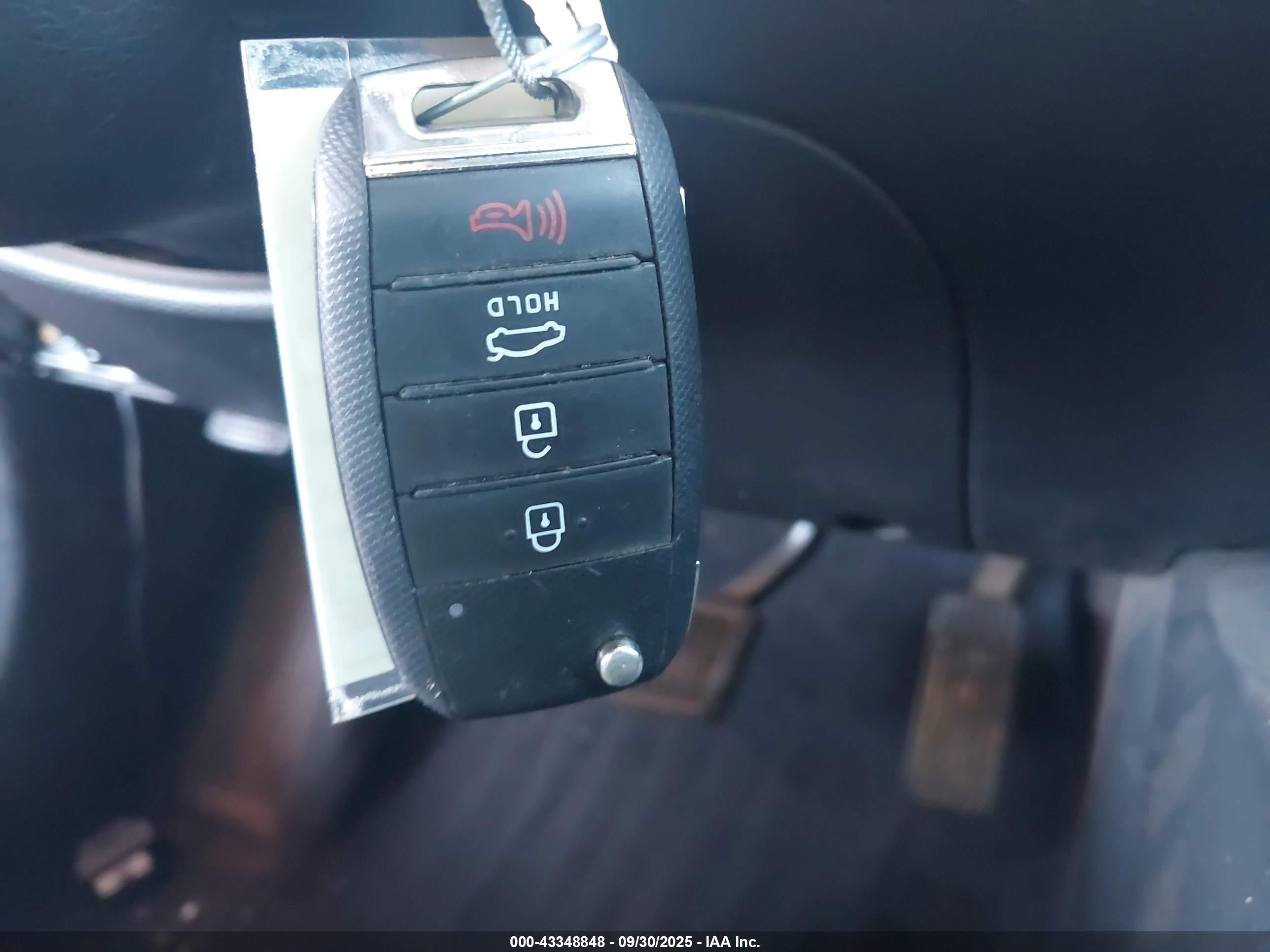 KIA RIO image 11