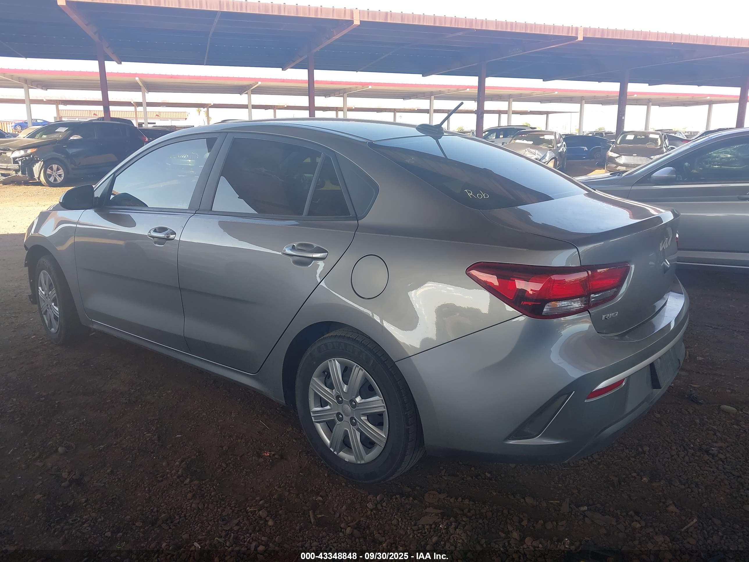 KIA RIO image 3