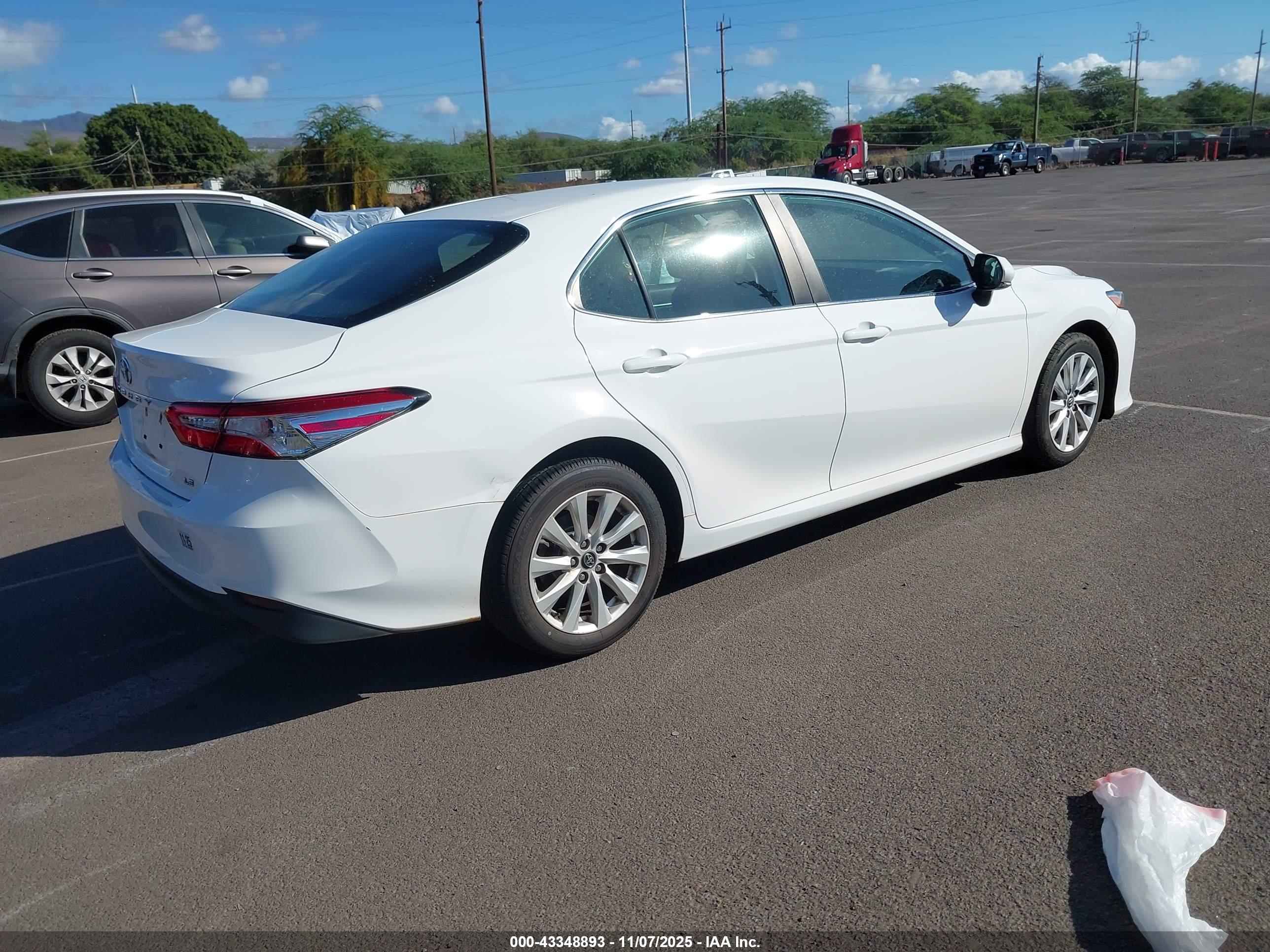 TOYOTA CAMRY image 4