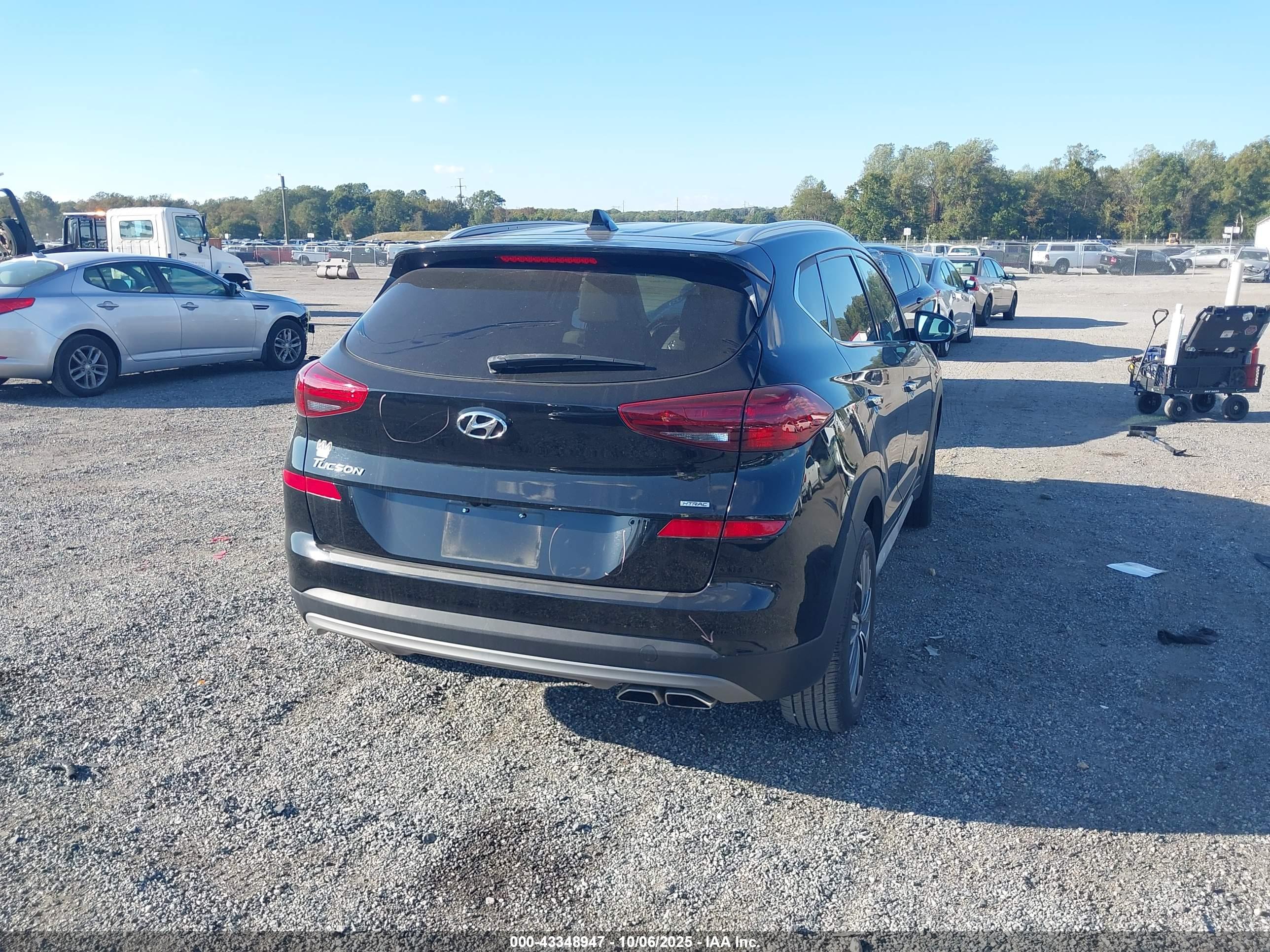 HYUNDAI TUCSON image 4