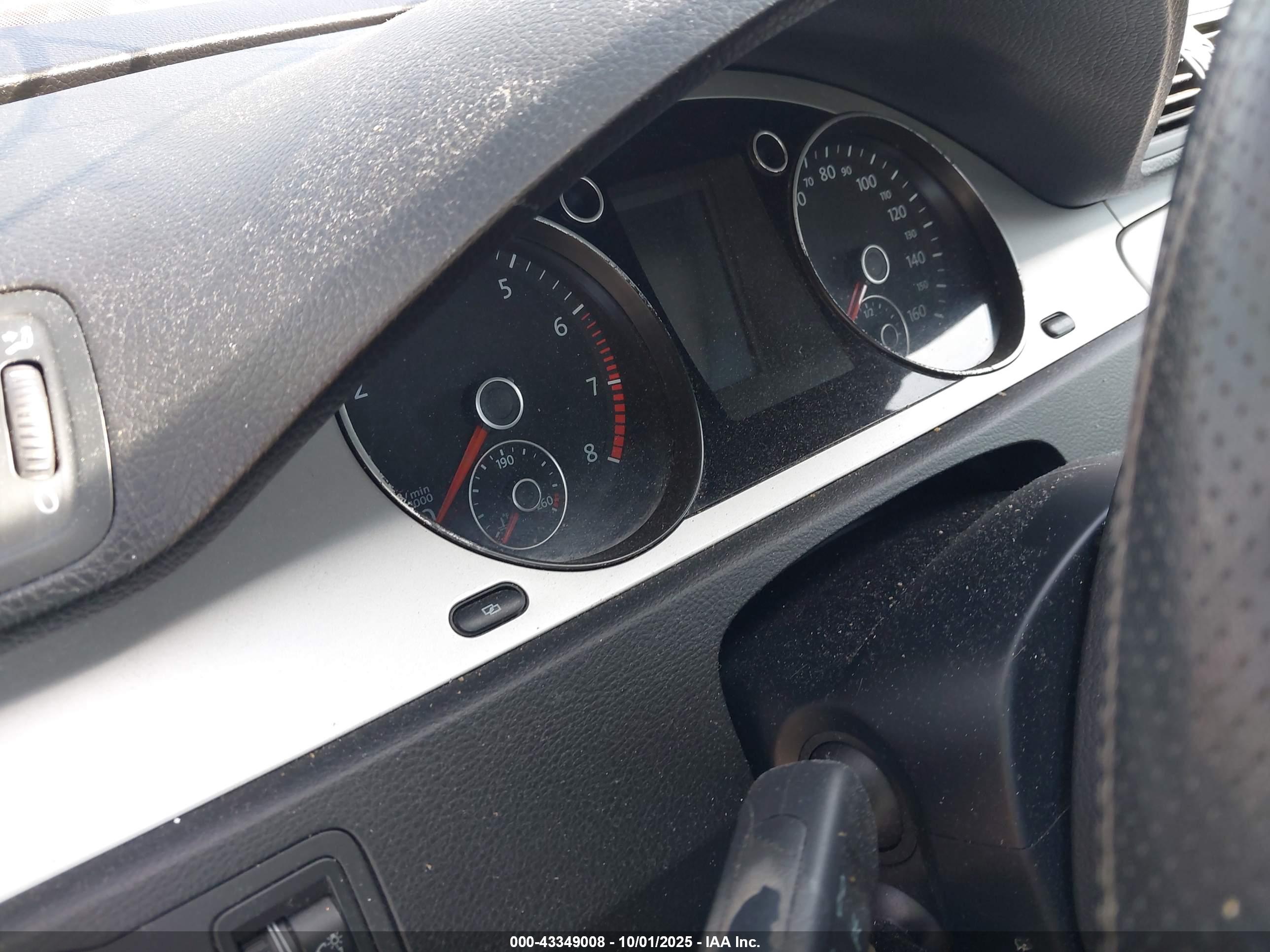 VOLKSWAGEN PASSAT image 7