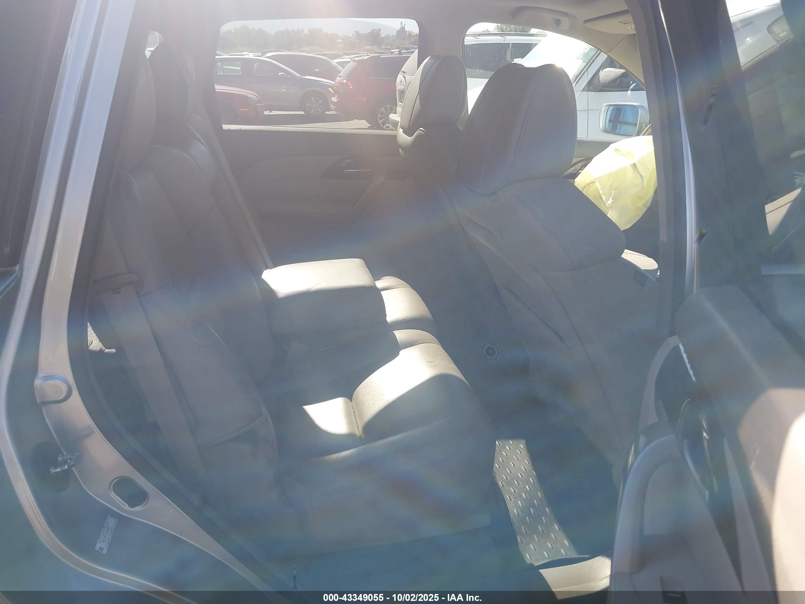 ACURA MDX image 8
