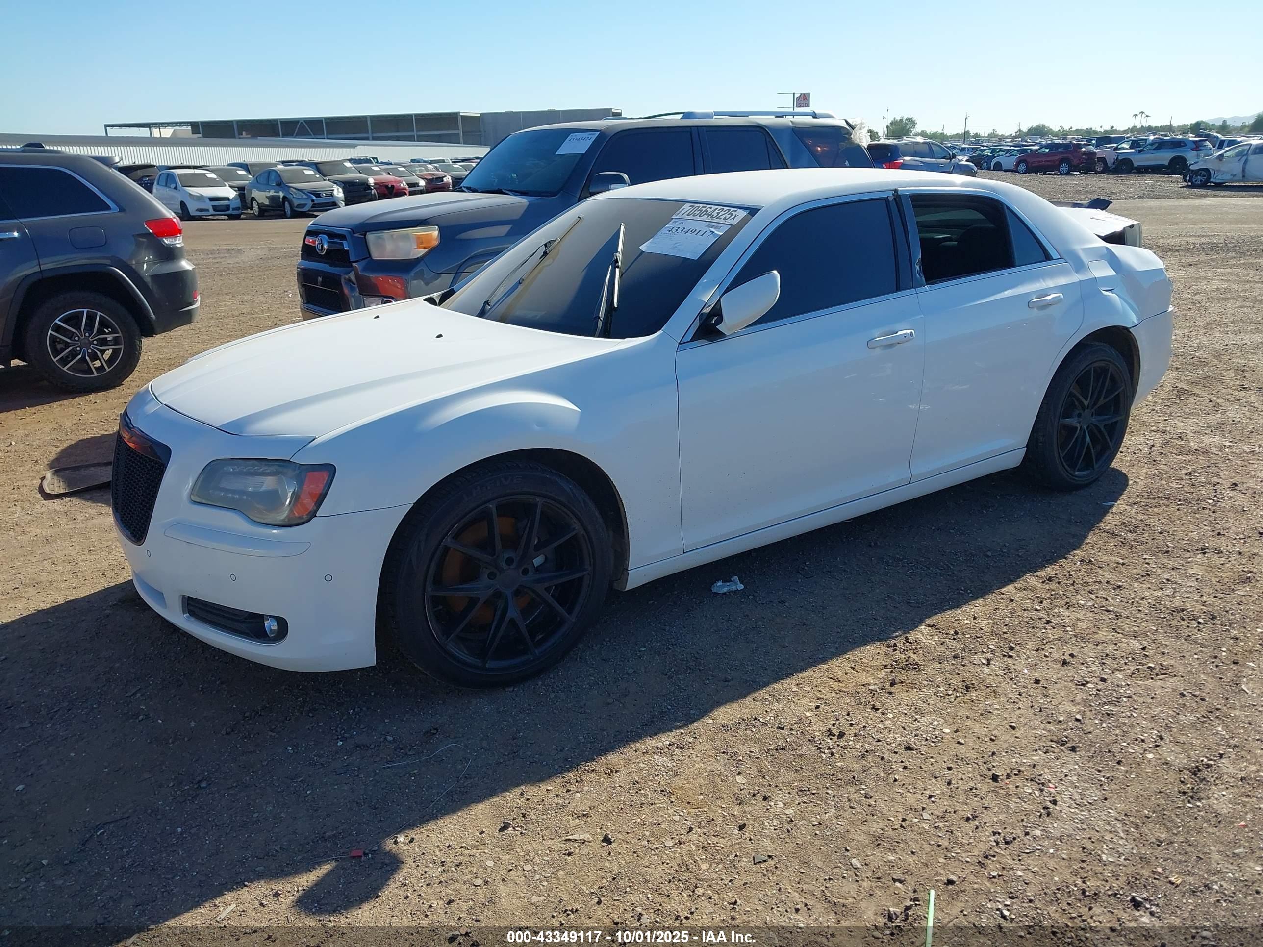CHRYSLER 300 image 2