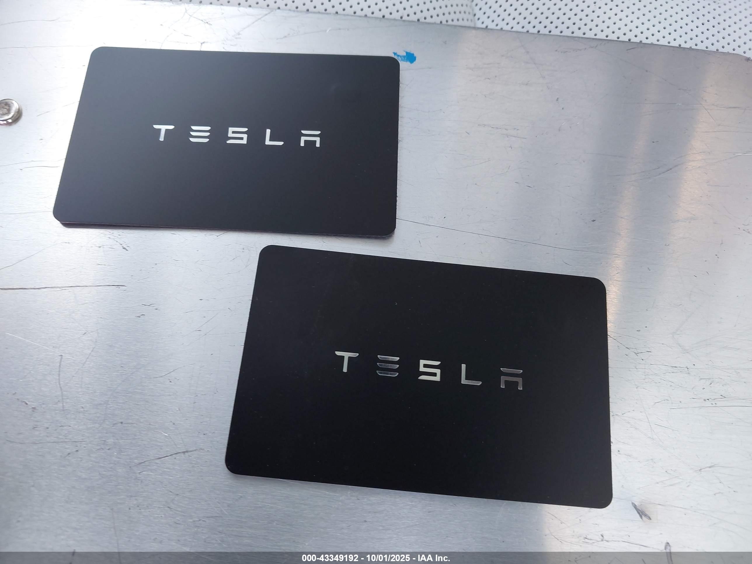TESLA MODEL image 11