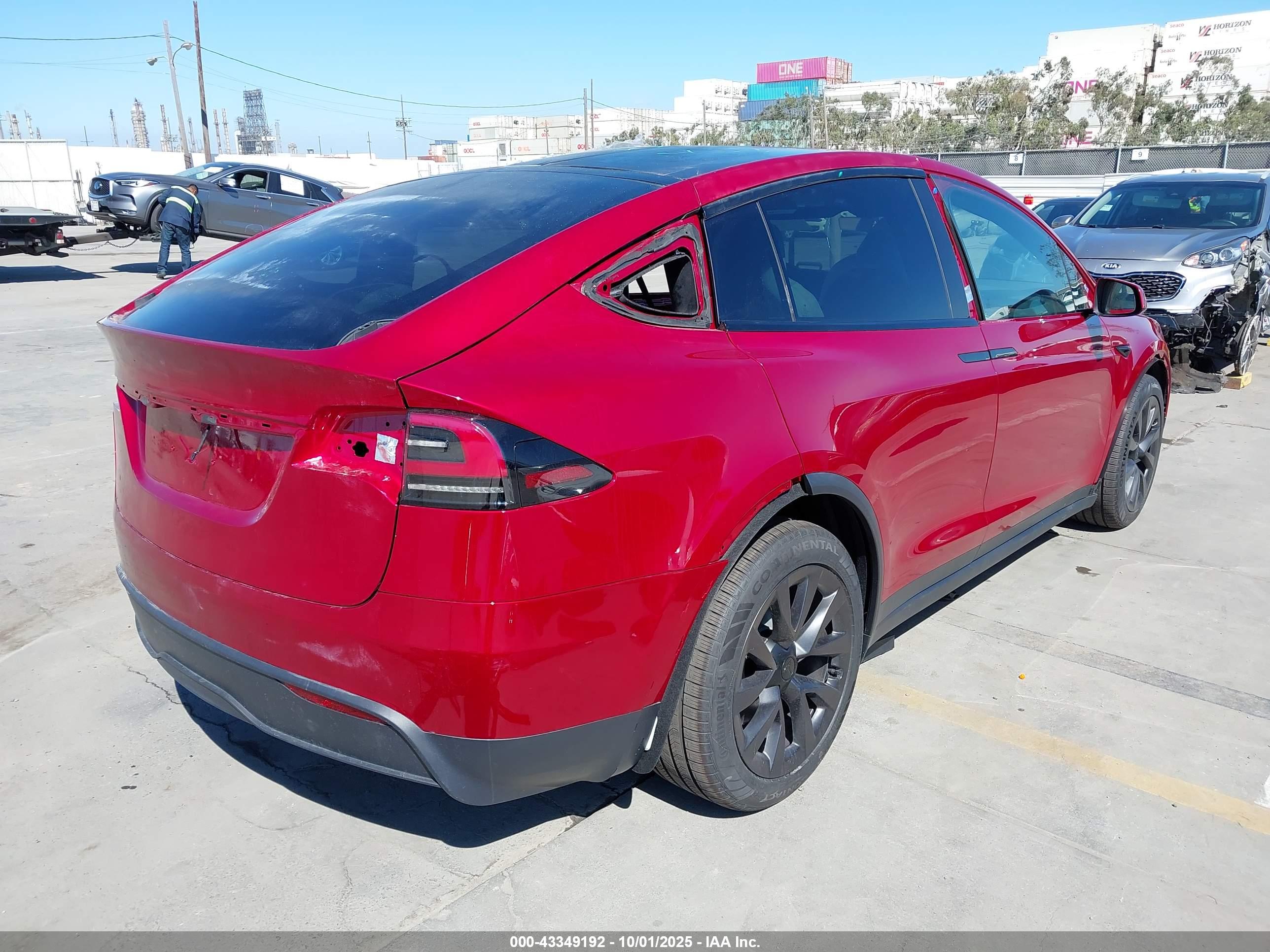 TESLA MODEL image 4