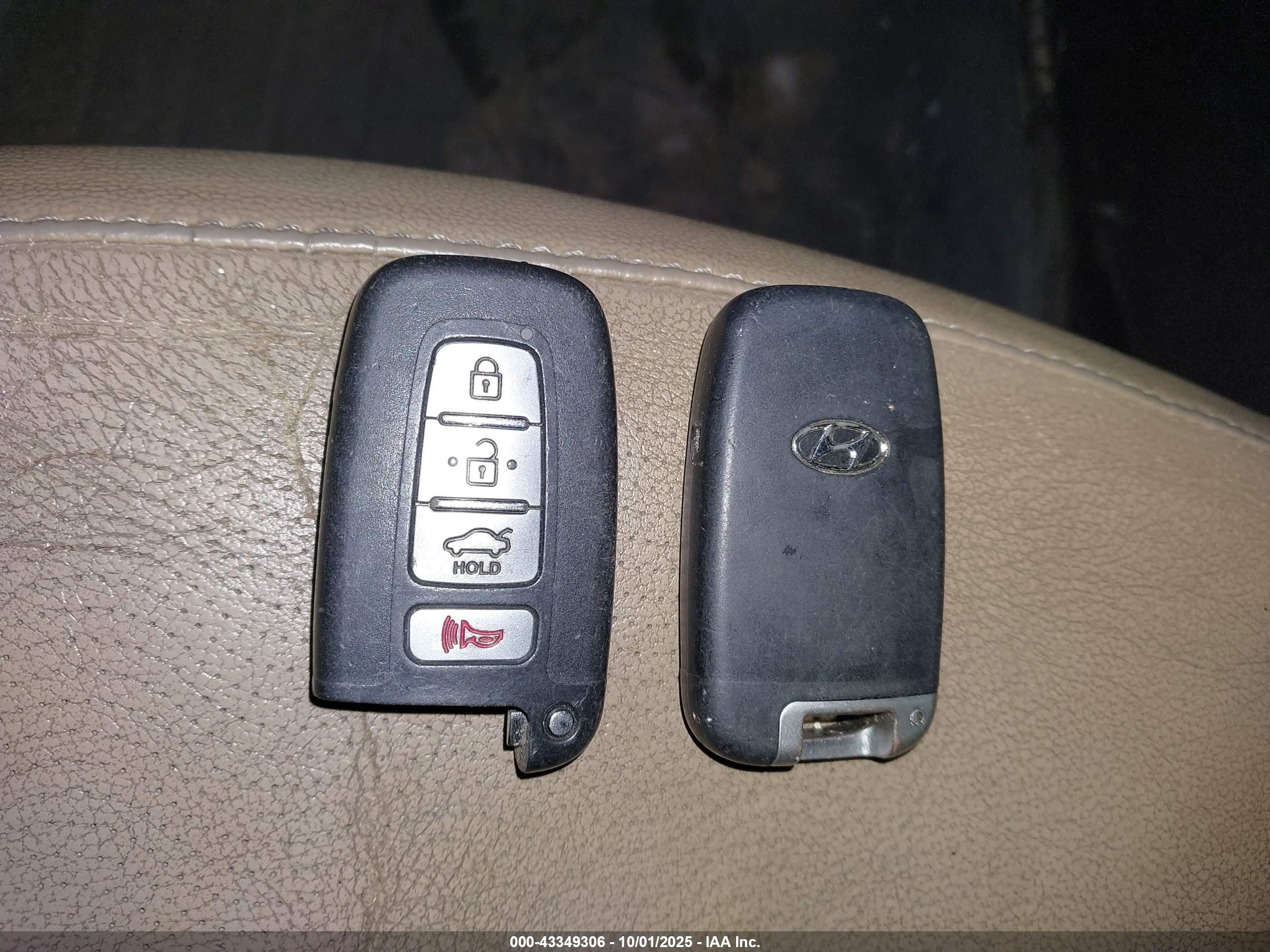 HYUNDAI ELANTRA image 11