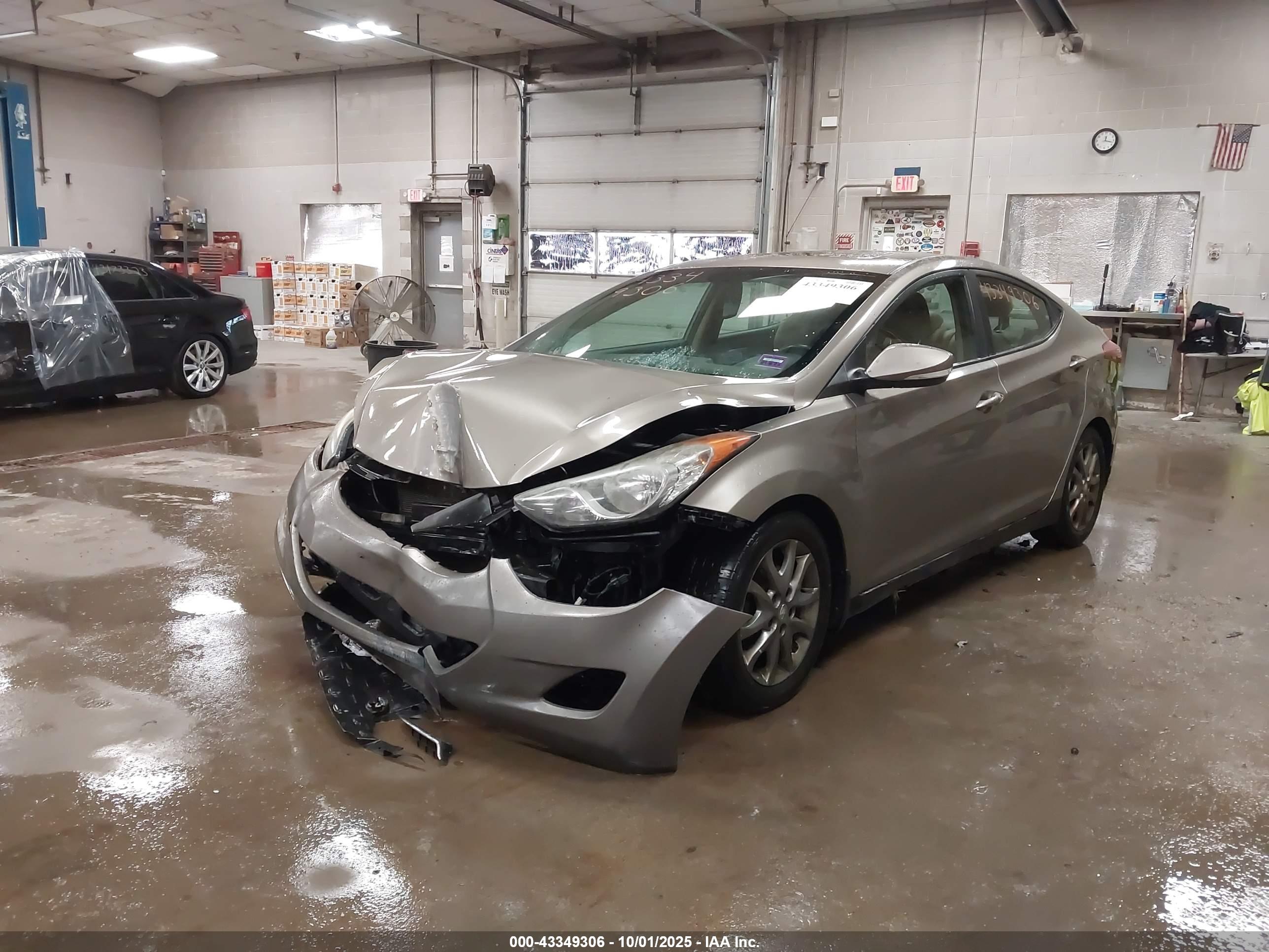 HYUNDAI ELANTRA image 2
