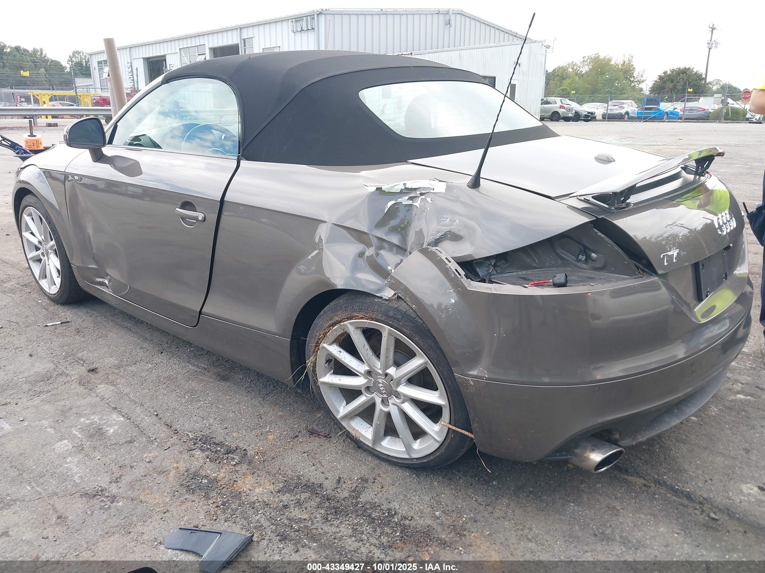 AUDI TT image 3