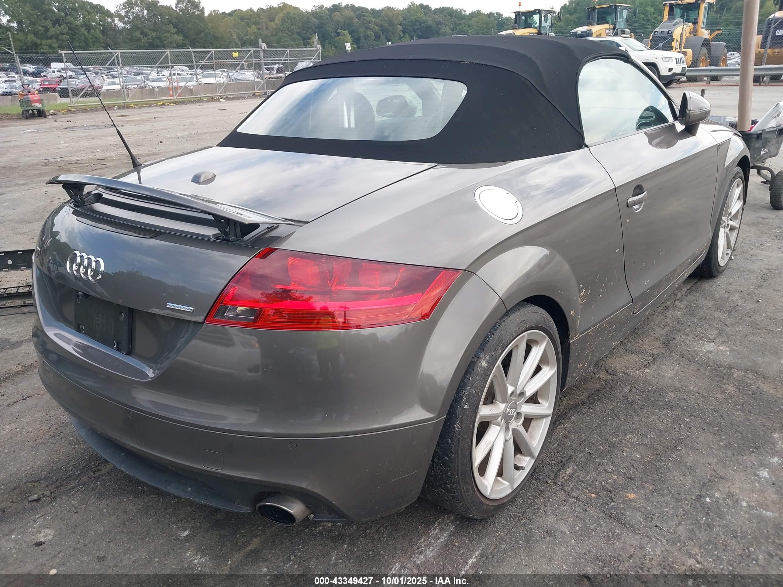AUDI TT image 4