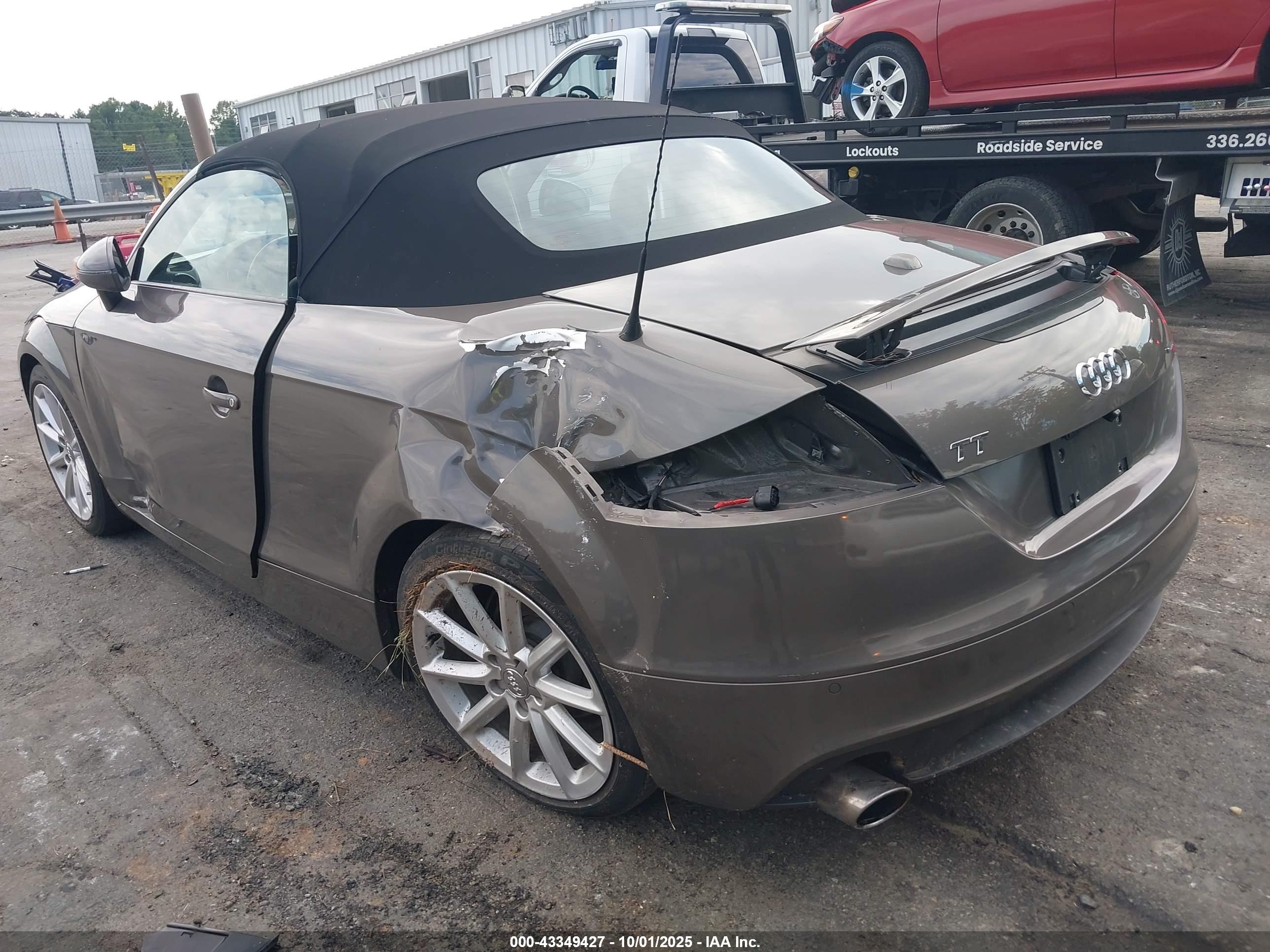 AUDI TT image 6