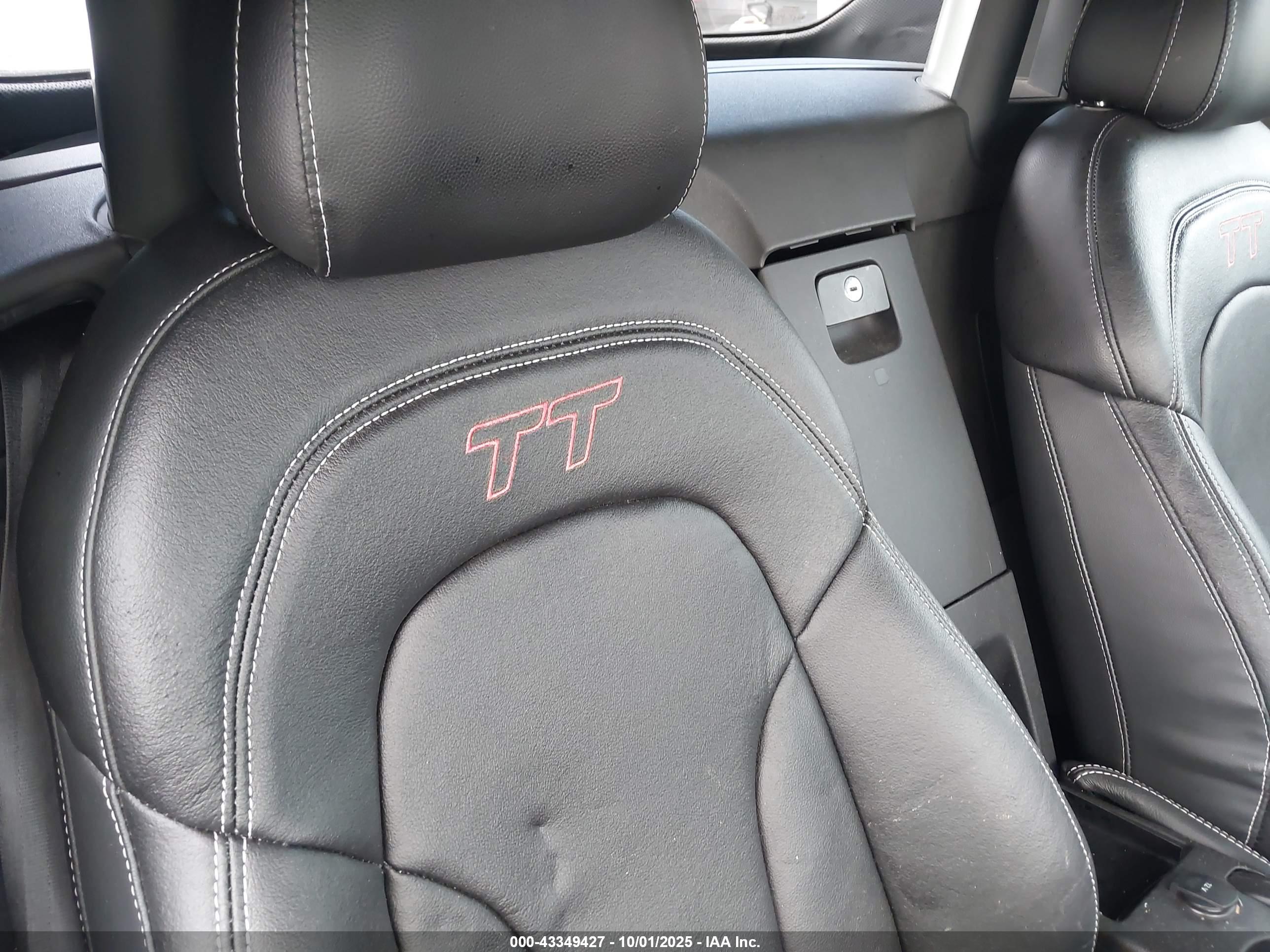 AUDI TT image 8