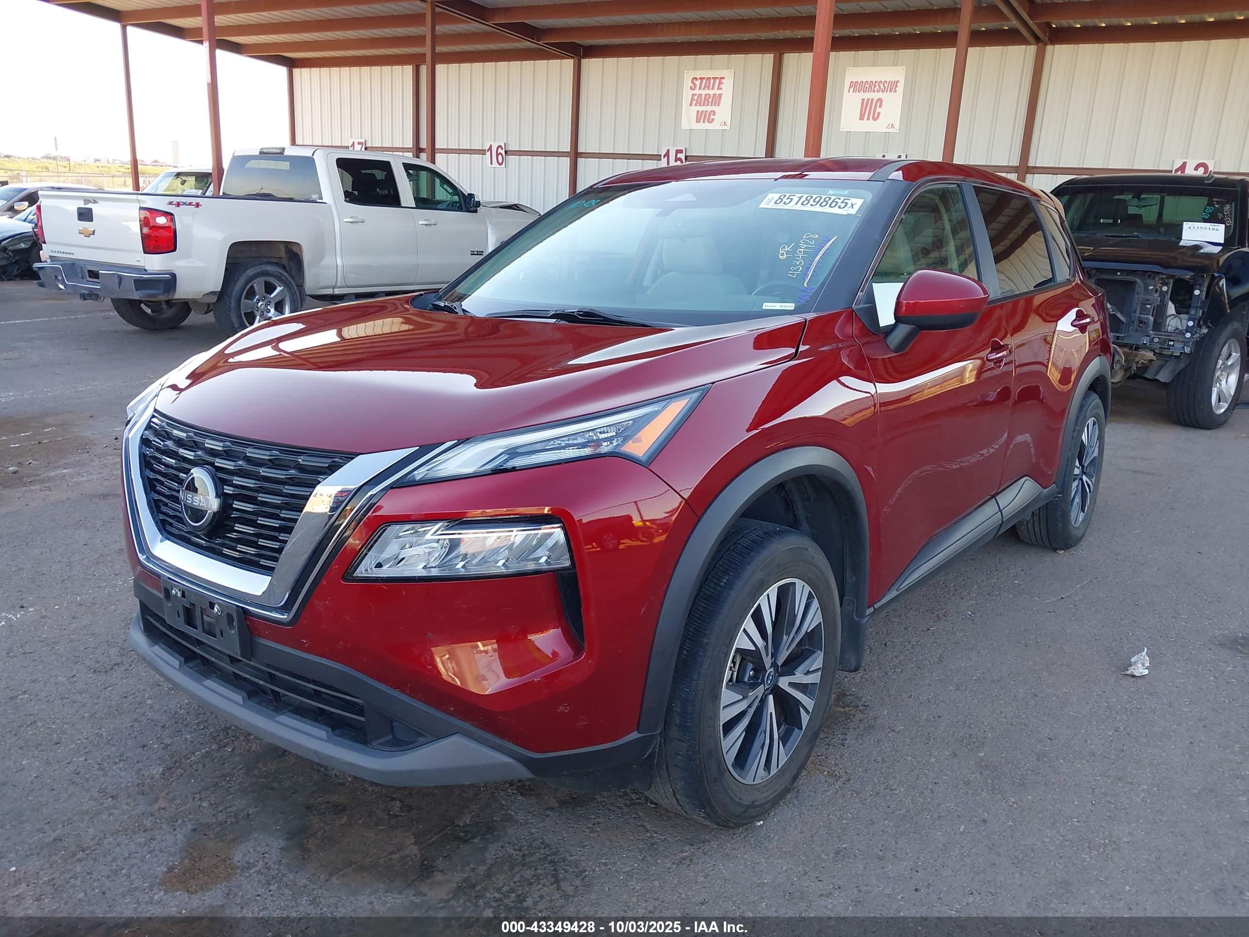 NISSAN ROGUE image 2