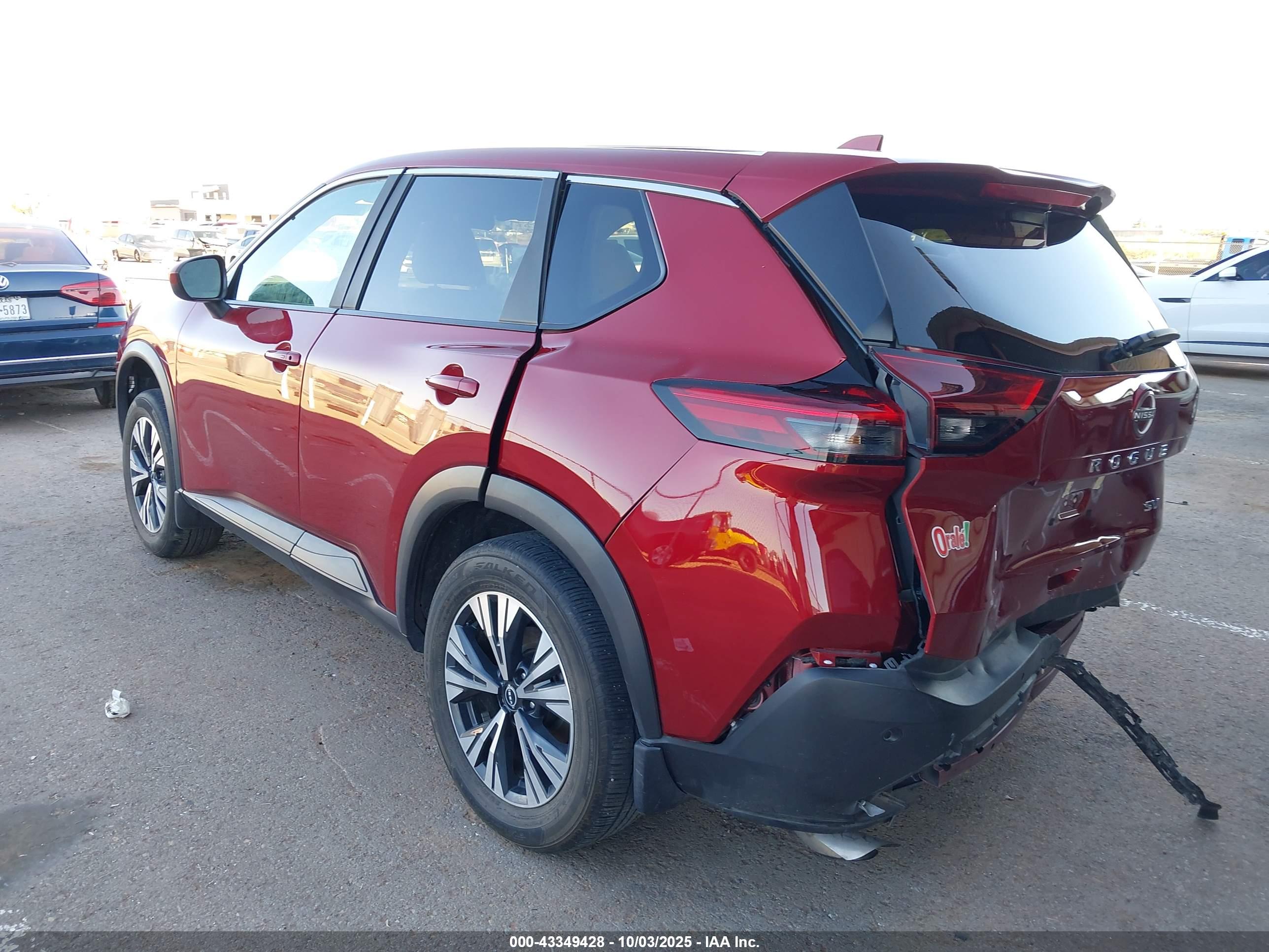 NISSAN ROGUE image 3
