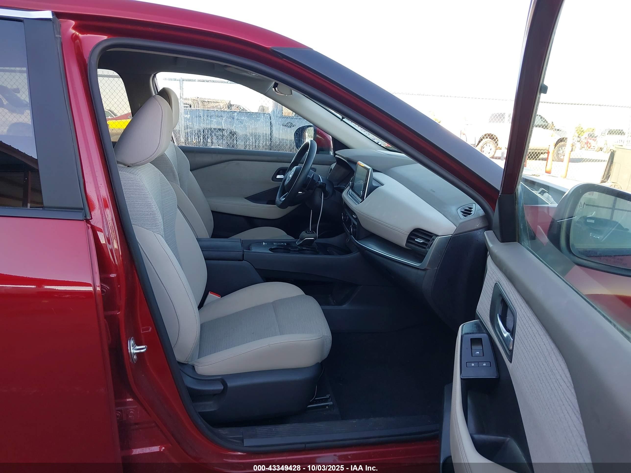 NISSAN ROGUE image 5