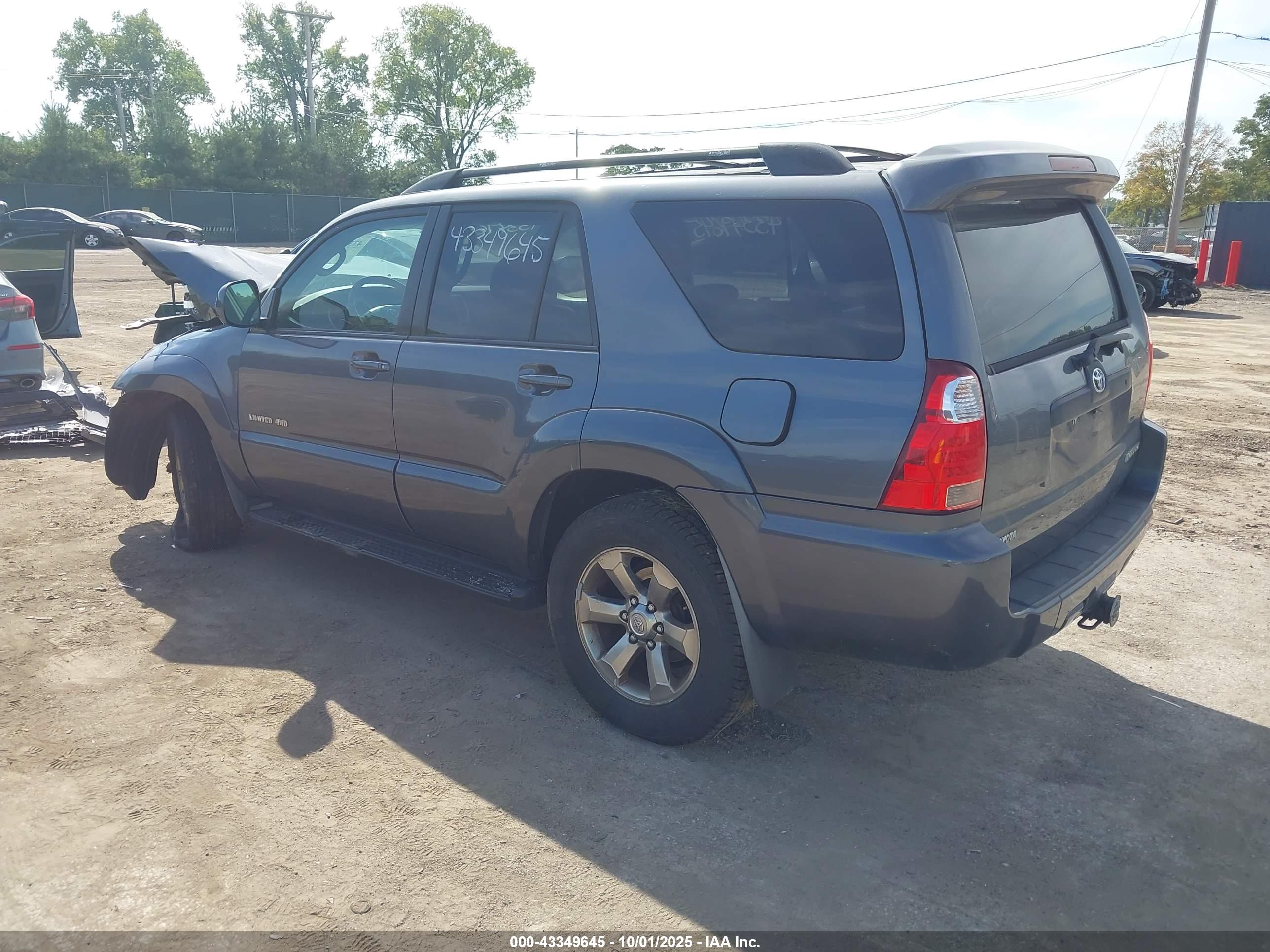 TOYOTA 4RUNNER image 3