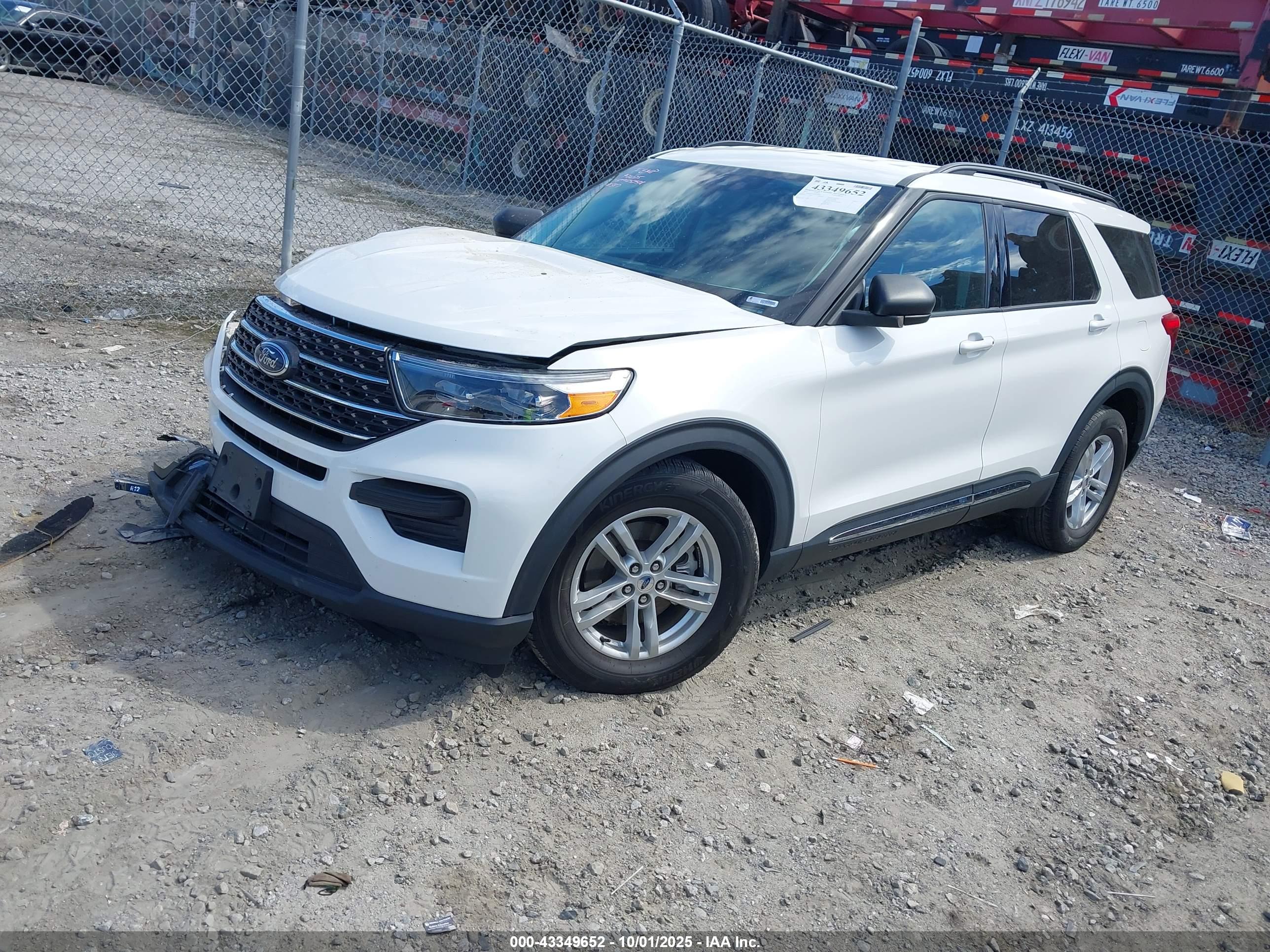 FORD EXPLORER image 2