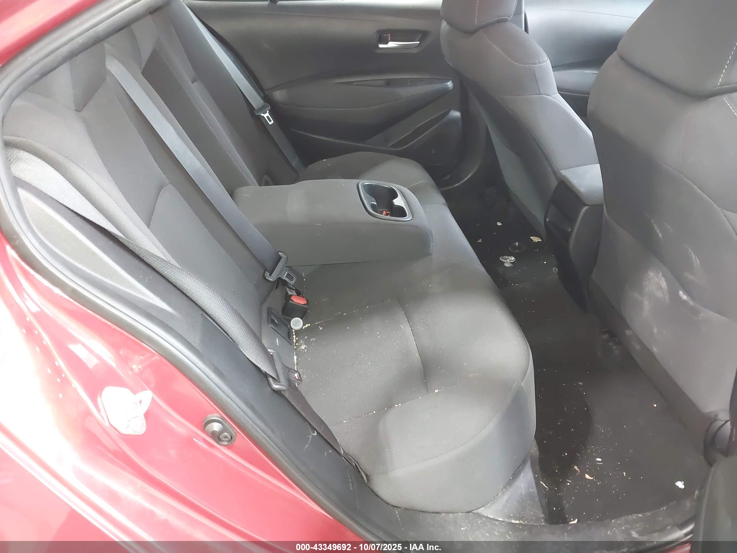 TOYOTA COROLLA image 8