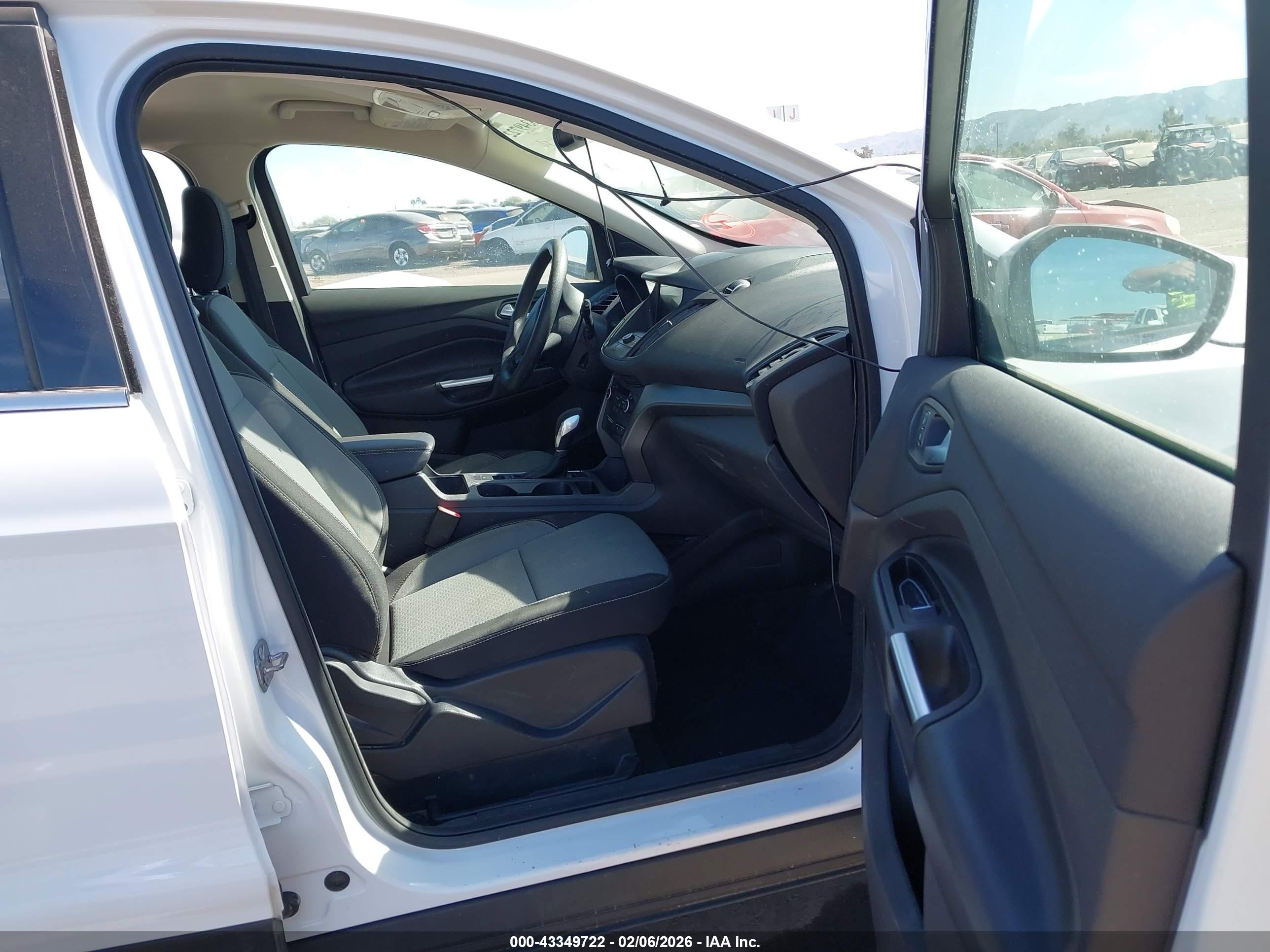 FORD ESCAPE image 5